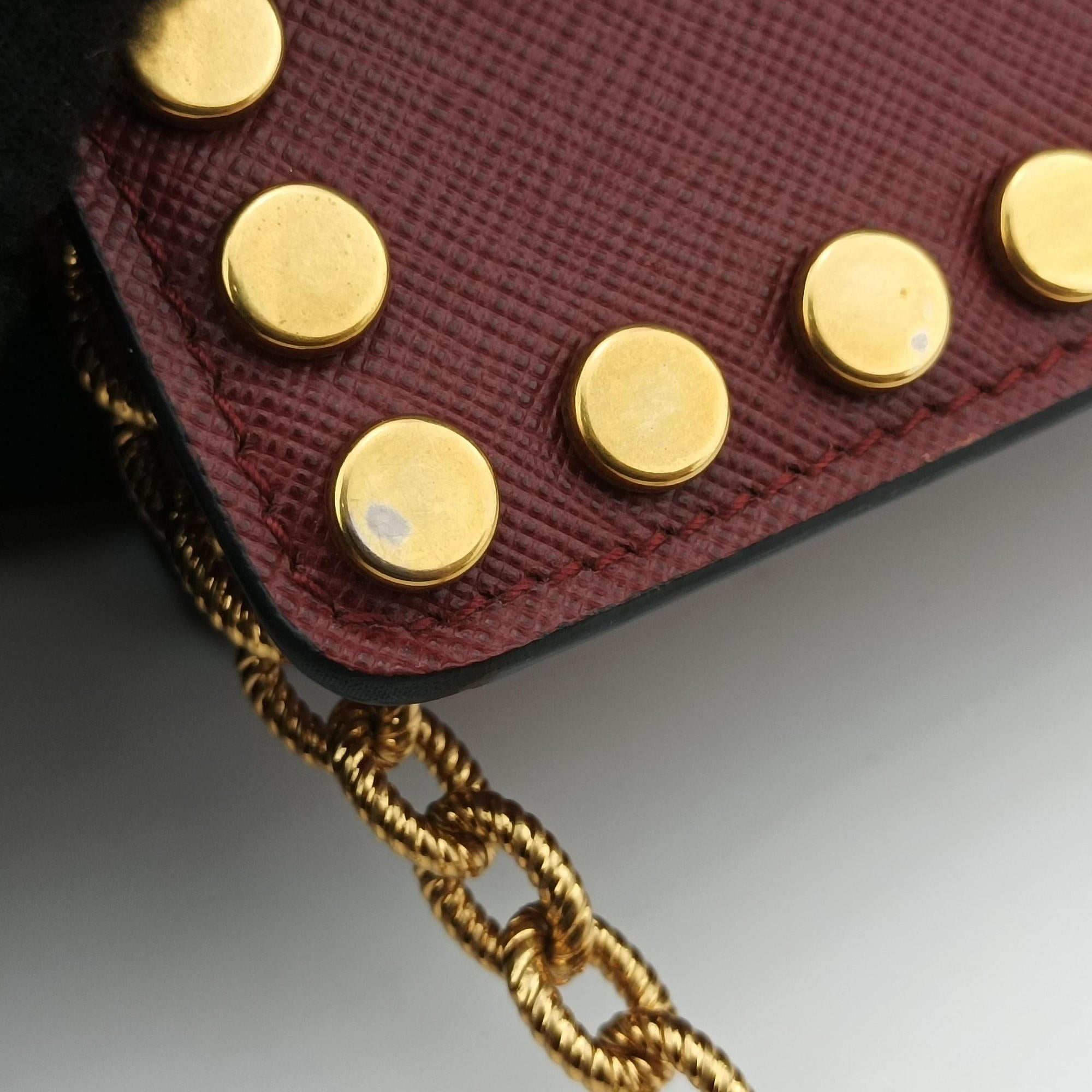 Pre-owned Prada Studded Bijoux Red Saffiano Textured Leather  shoulderbag | stylenewstar