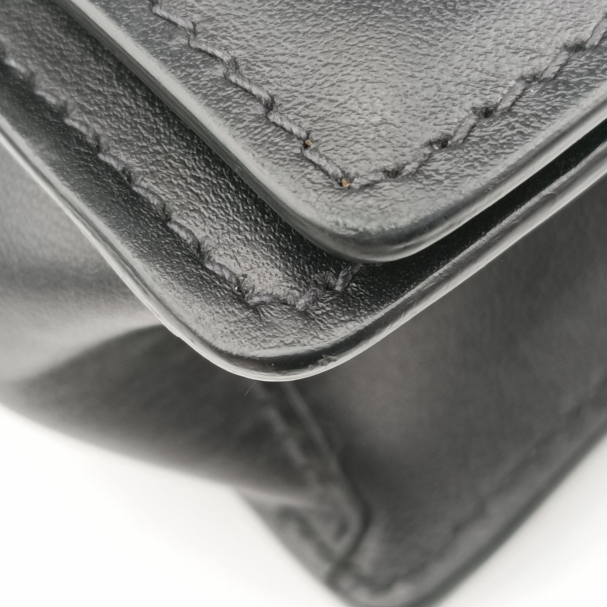 Pre-owned Prada Pionniere City Black leather 1BD075 shoulderbag | stylenewstar
