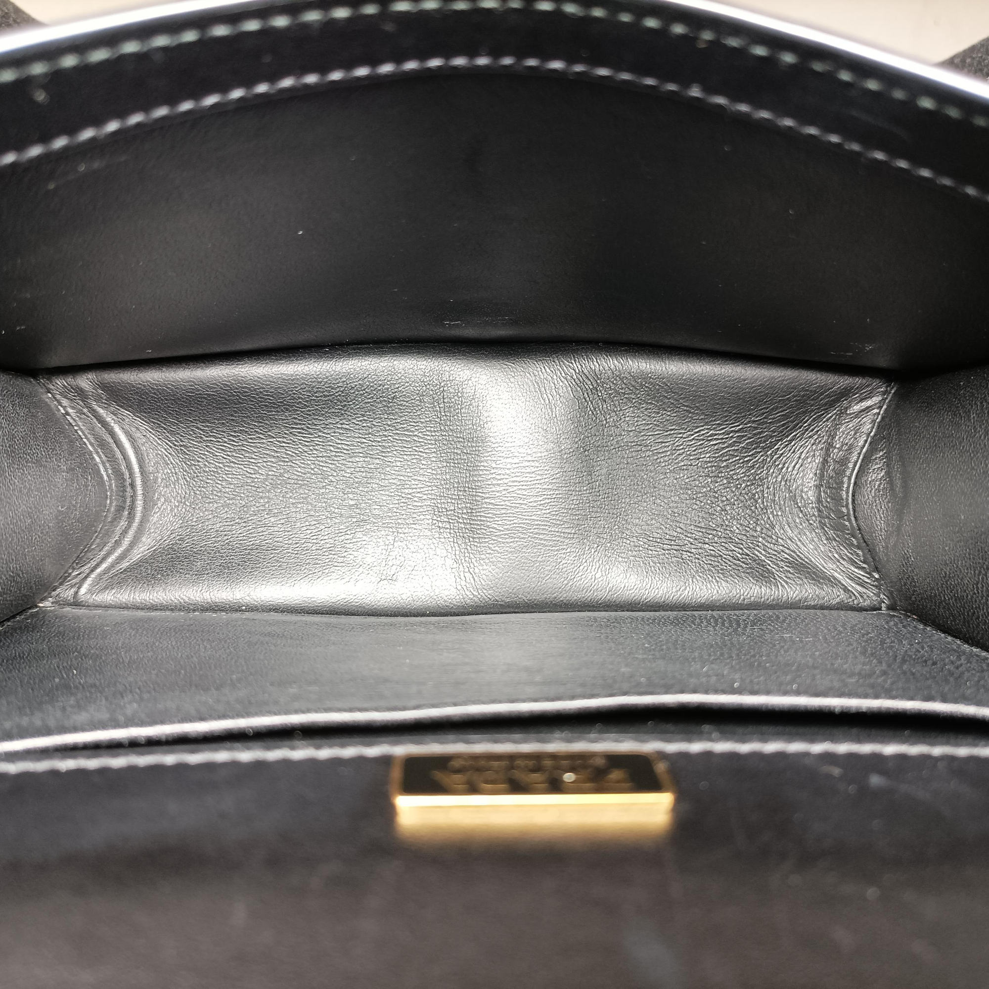 Pre-owned Prada Pionniere City Black leather 1BD075 shoulderbag | stylenewstar