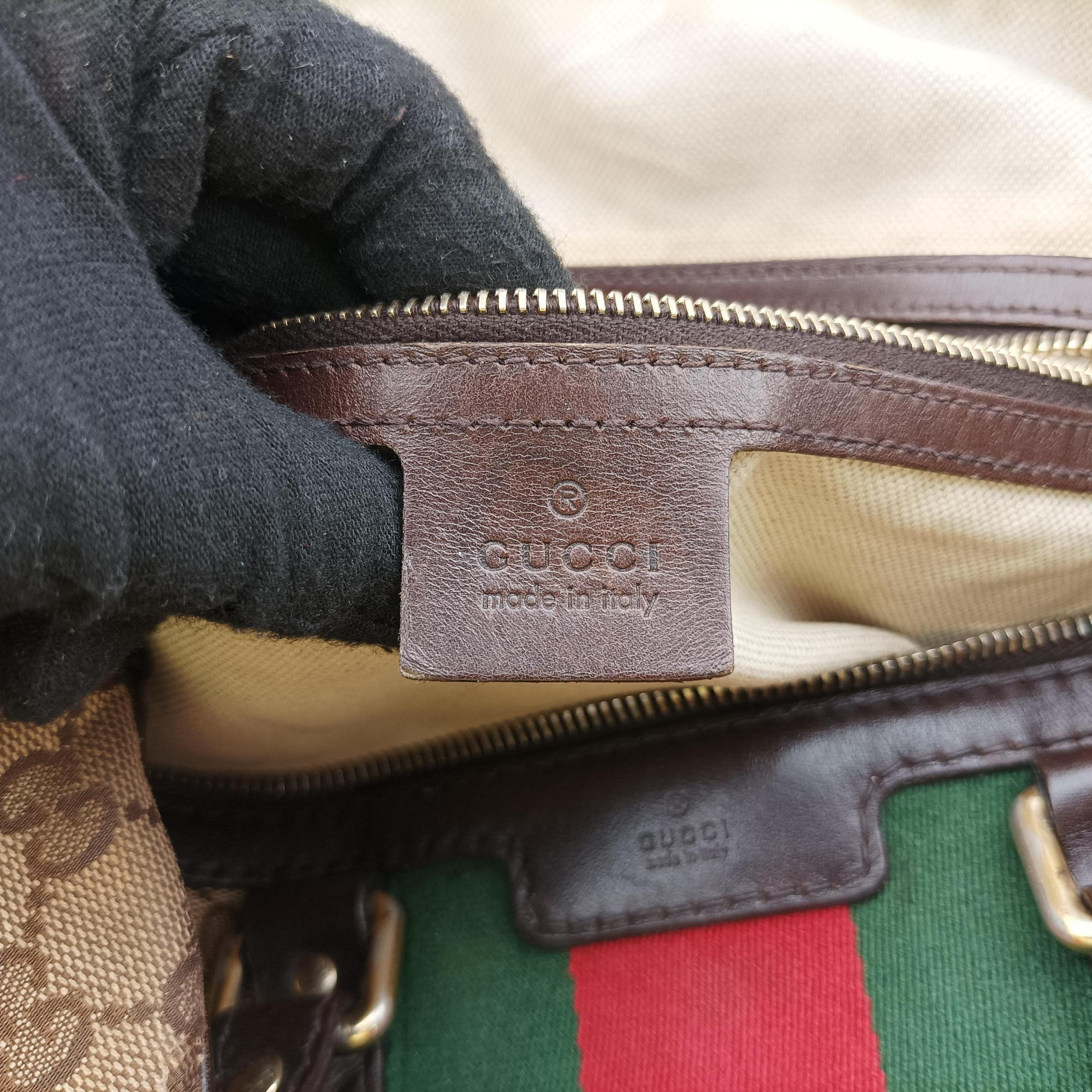 Pre-owned Gucci Sherry Line Beige×green×red canvas×leather 247205 shoulderbag | stylenewstar