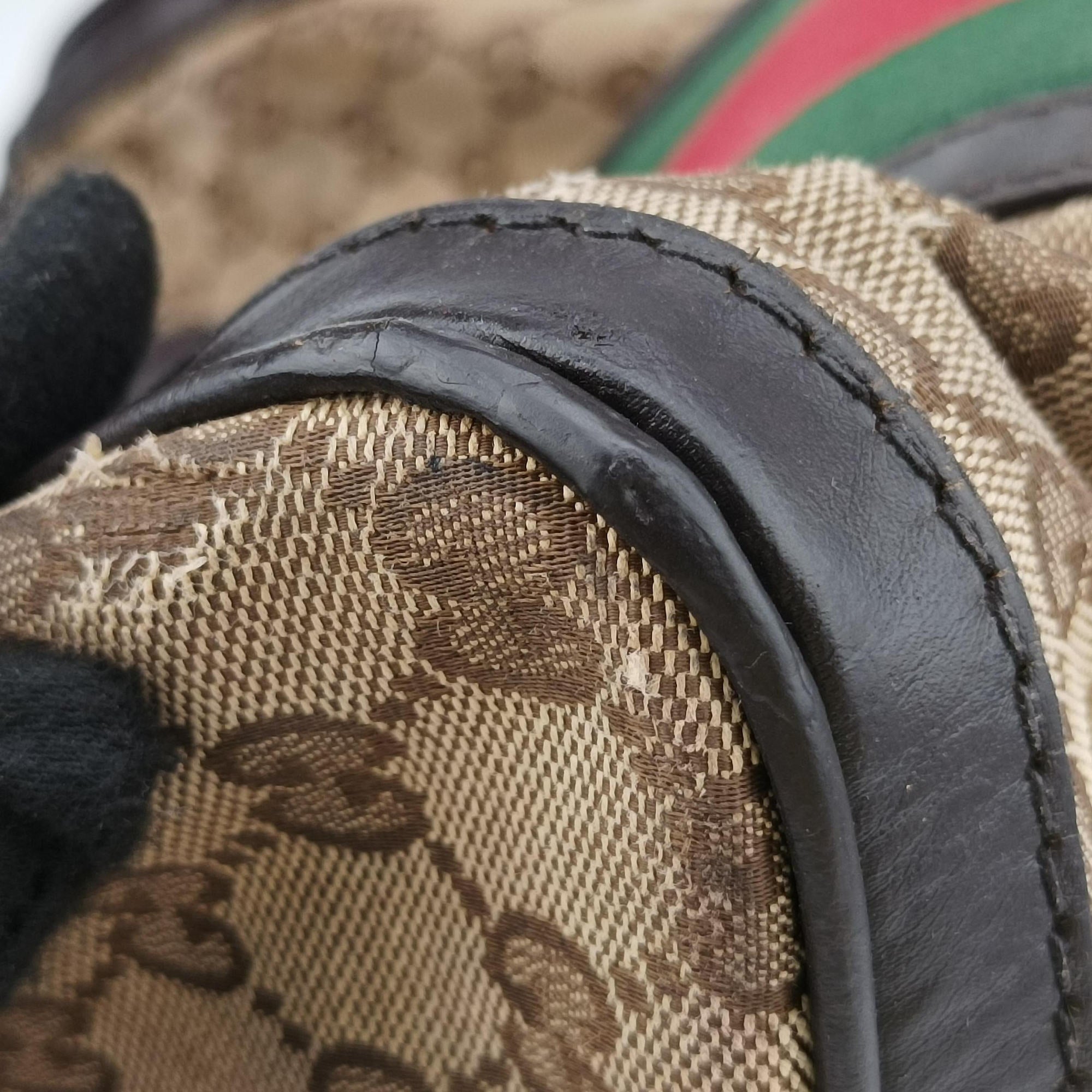 Pre-owned Gucci Sherry Line Beige×green×red canvas×leather 247205 shoulderbag | stylenewstar