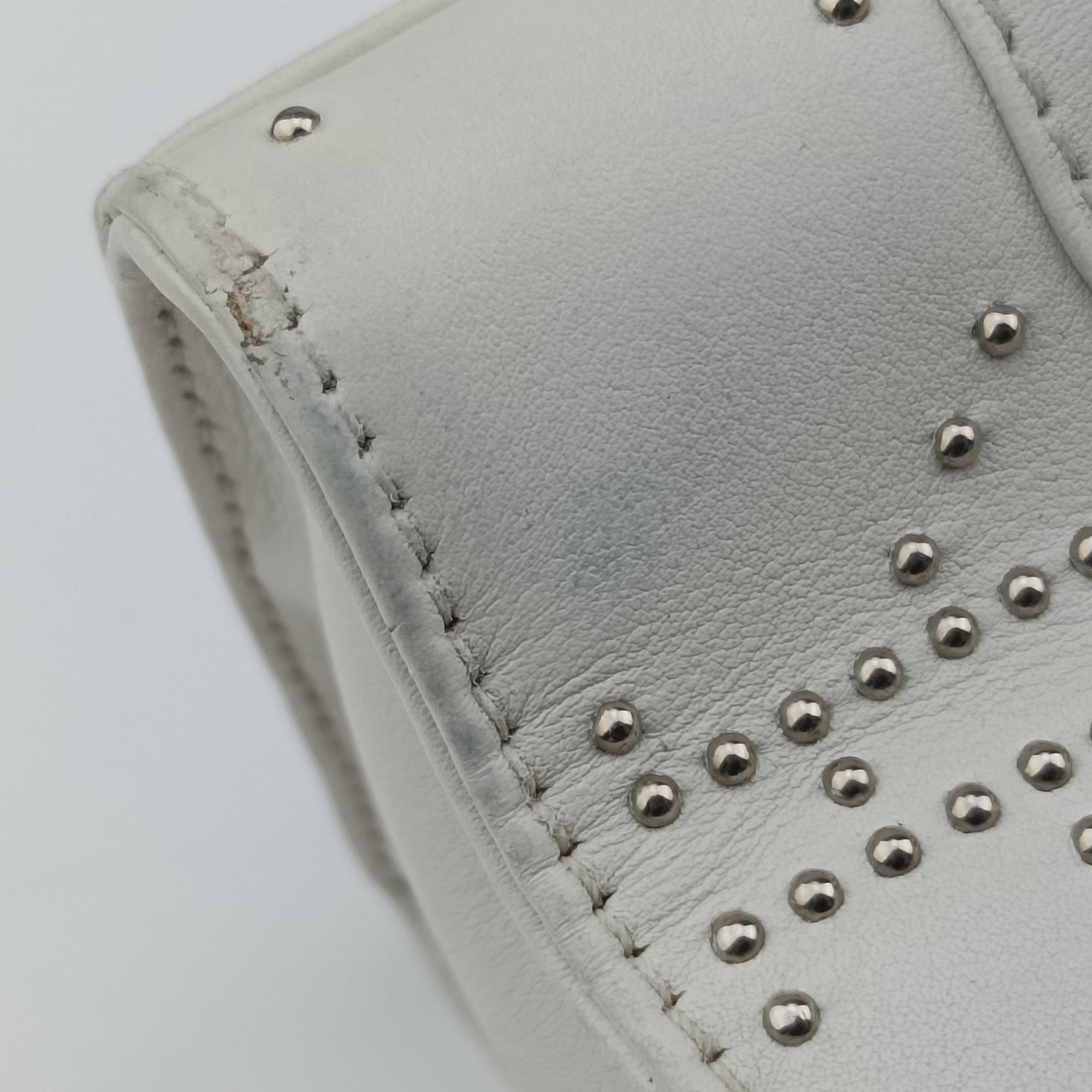 Pre-owned Christian Dior Lady D-Joy White leather  shoulderbag | stylenewstar