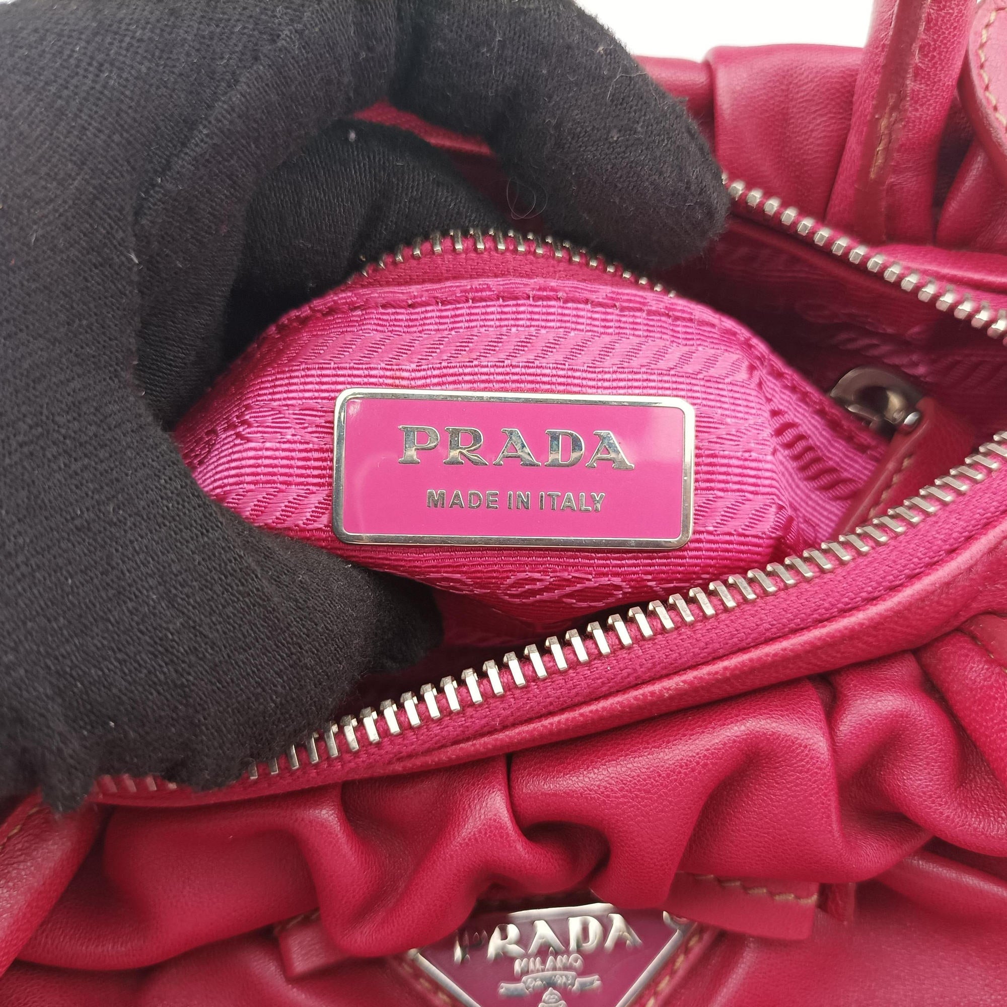 Vintage Prada ribbon gather Red Leather BN1631 shoulderbag | stylenewstar