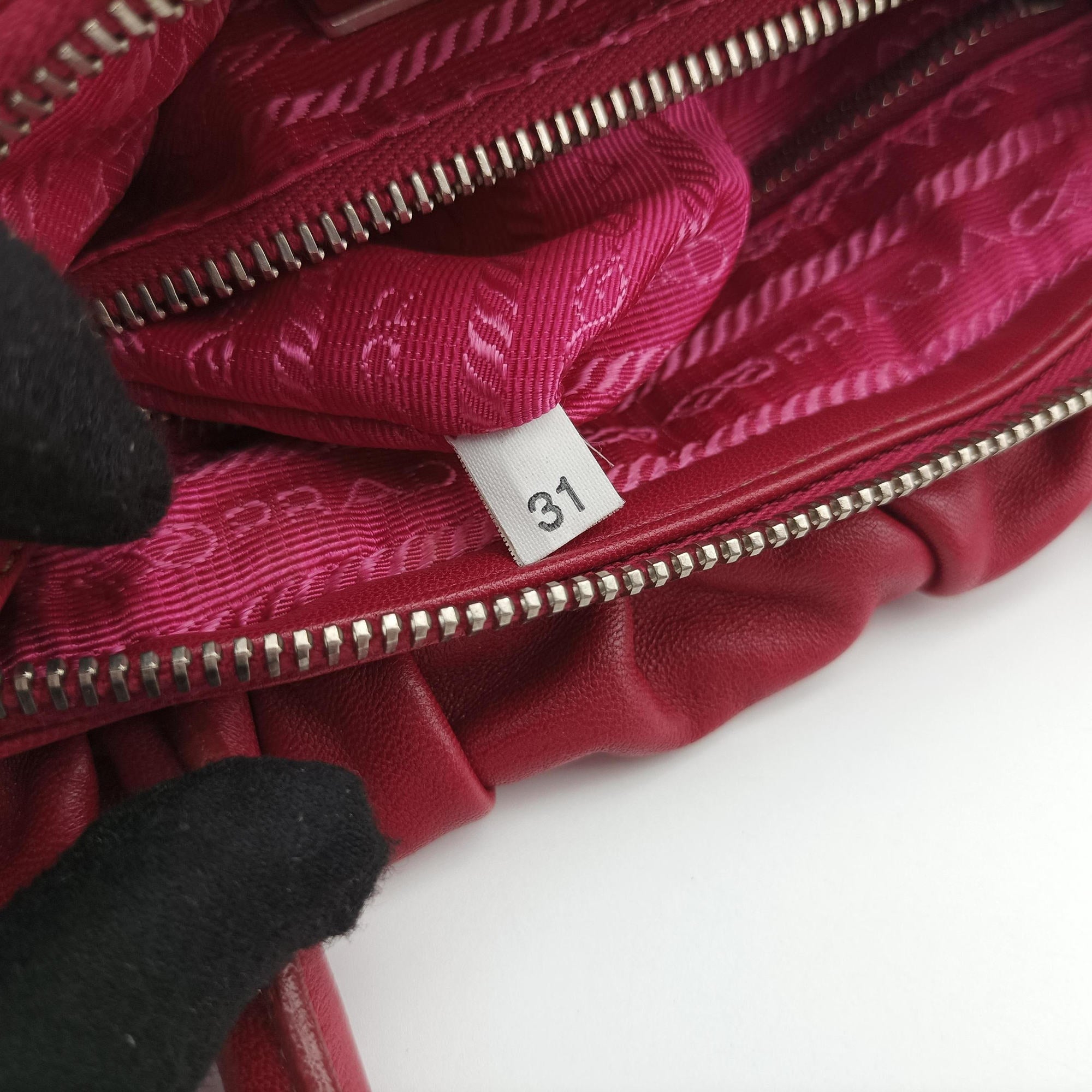 Vintage Prada ribbon gather Red Leather BN1631 shoulderbag | stylenewstar