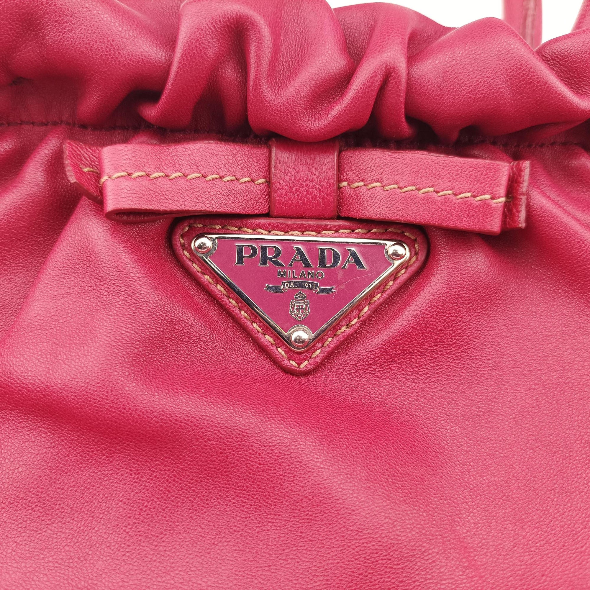 Vintage Prada ribbon gather Red Leather BN1631 shoulderbag | stylenewstar