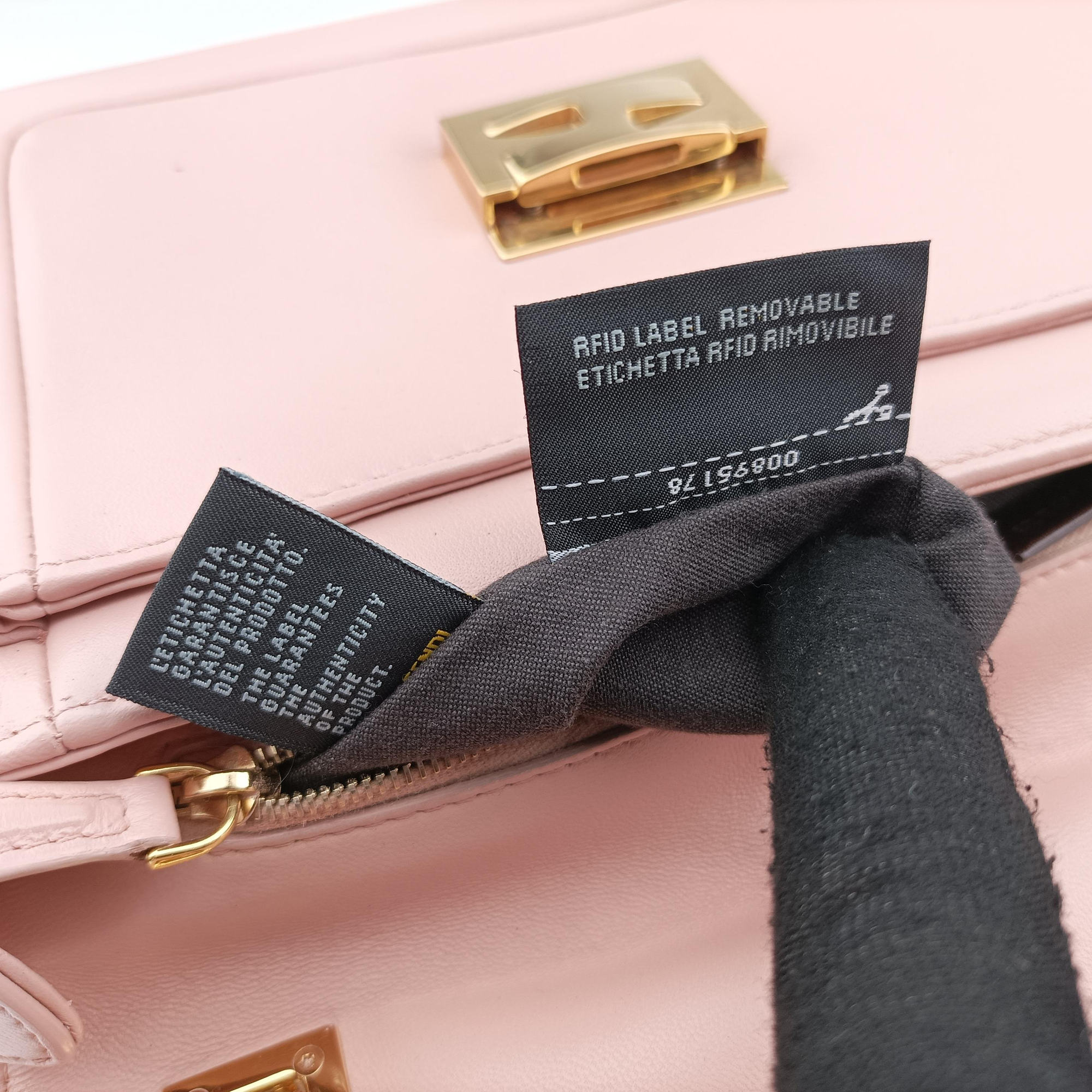Pre-owned Fendi Be Baguette Pink Leather 8BR677 shoulderbag | stylenewstar