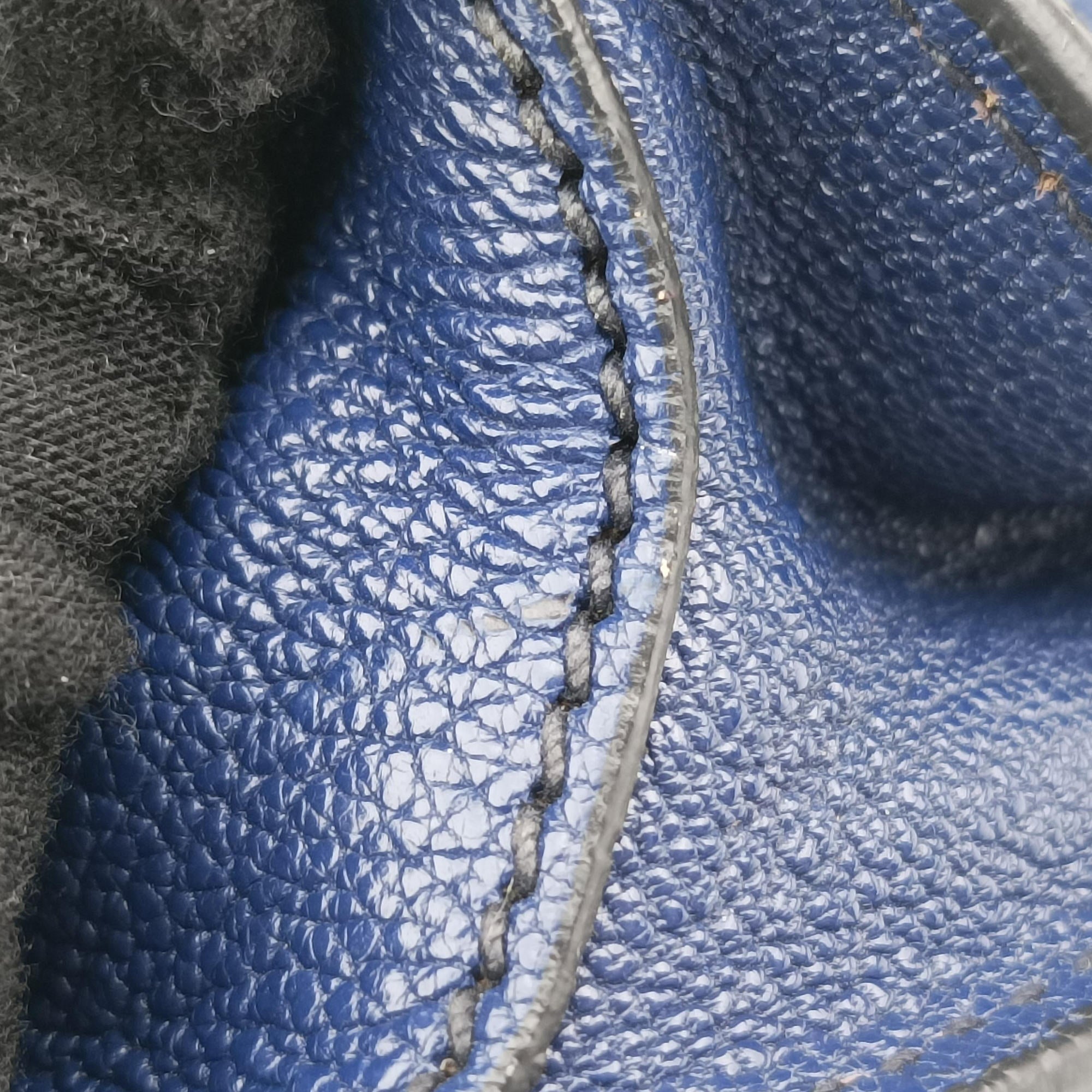 Secondhand Miu Miu Miu Lady Blue Leather  shoulderbag | stylenewstar
