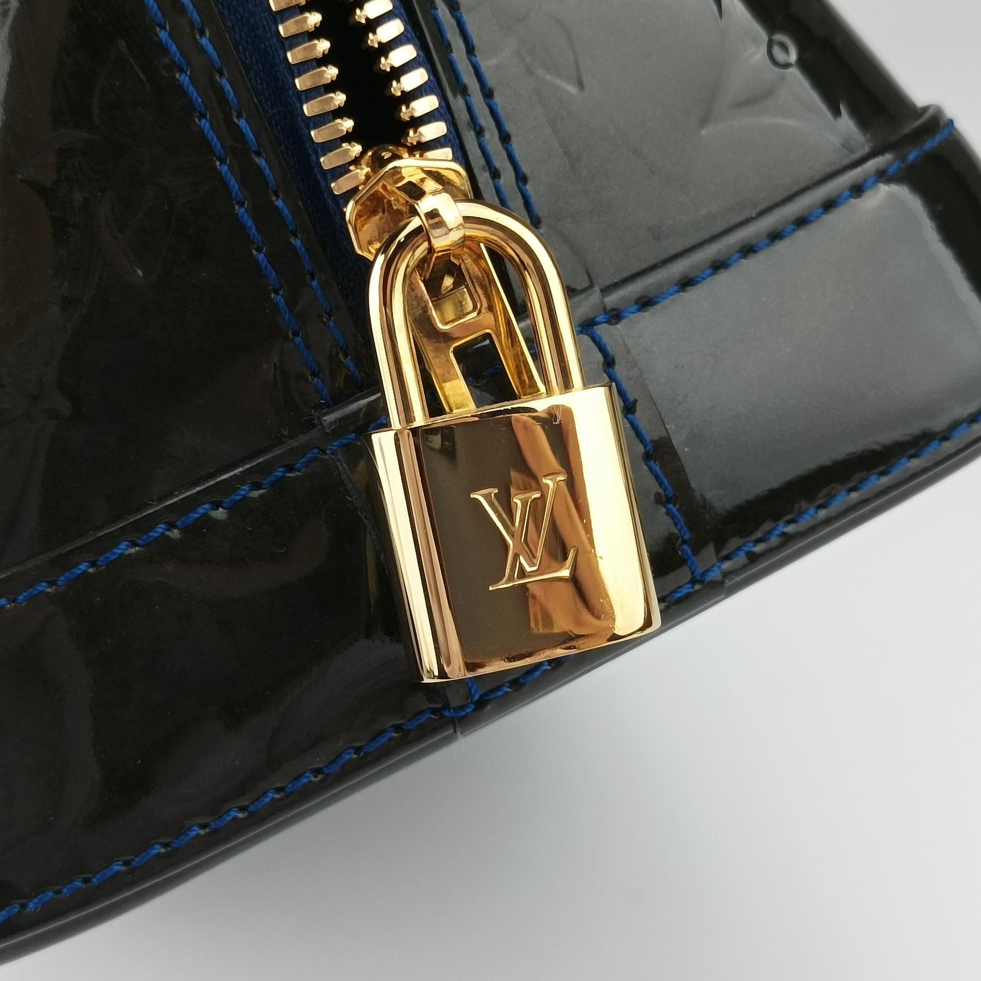 Secondhand Louis Vuitton Alma PM BLUE INFINI Vernis M91443 handbag | stylenewstar