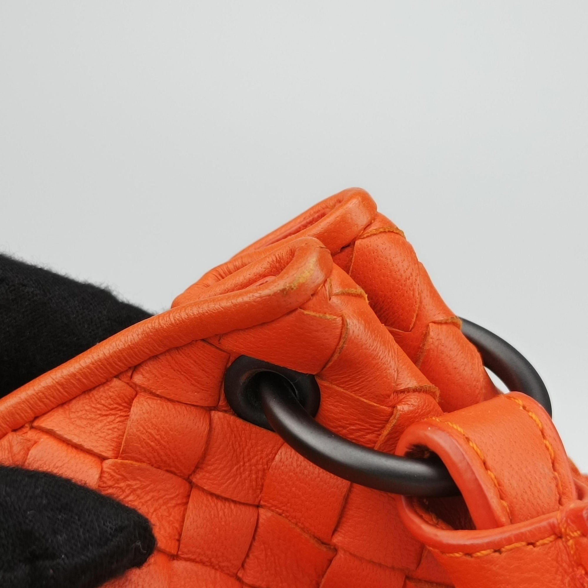 Pre-owned Bottega Veneta Parachute Intrecciato Orange lambskin  shoulderbag | stylenewstar