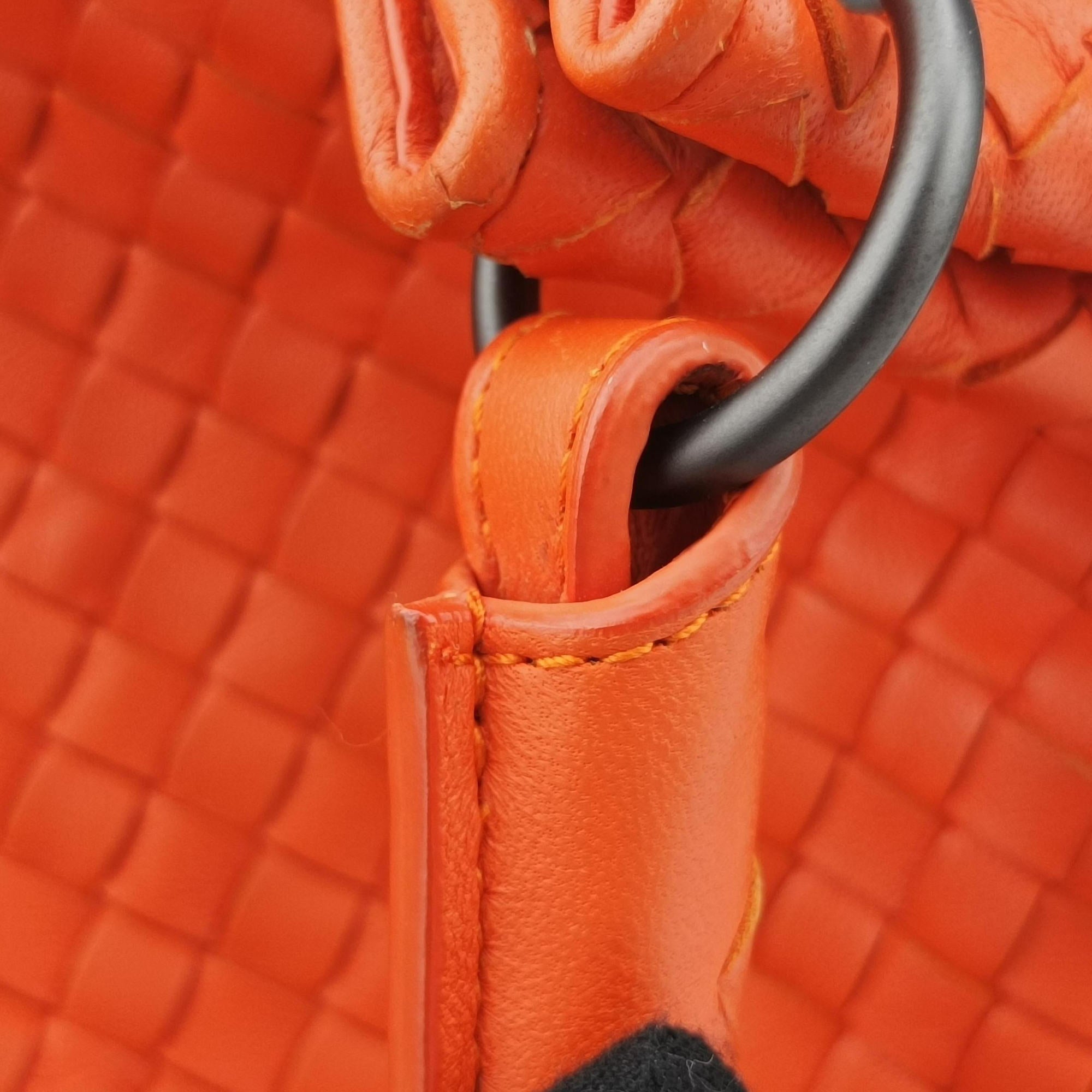 Pre-owned Bottega Veneta Parachute Intrecciato Orange lambskin  shoulderbag | stylenewstar
