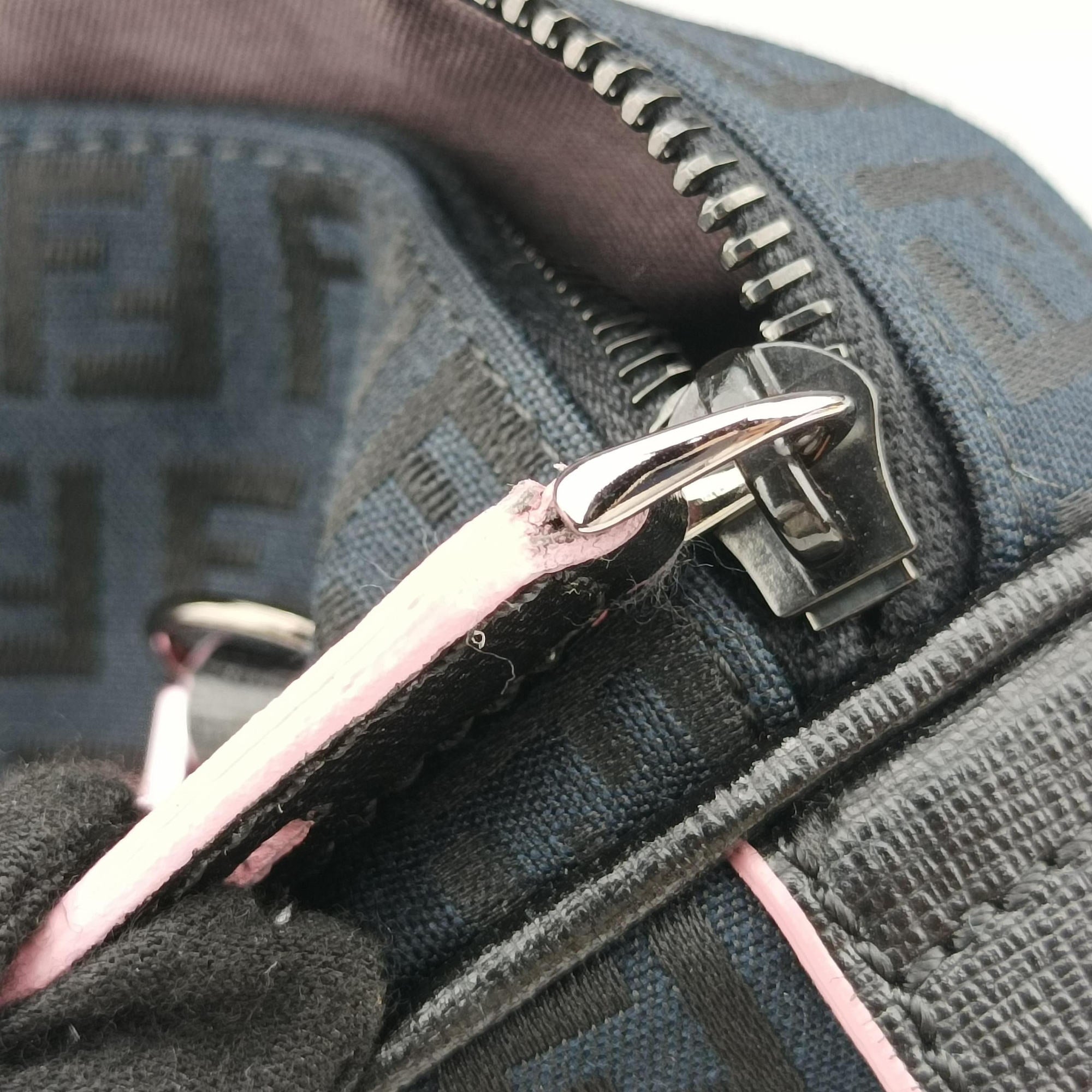Pre-owned Fendi Forever Bauletto Zucchino Black×pink canvas×leather 8BL068 handbag | stylenewstar