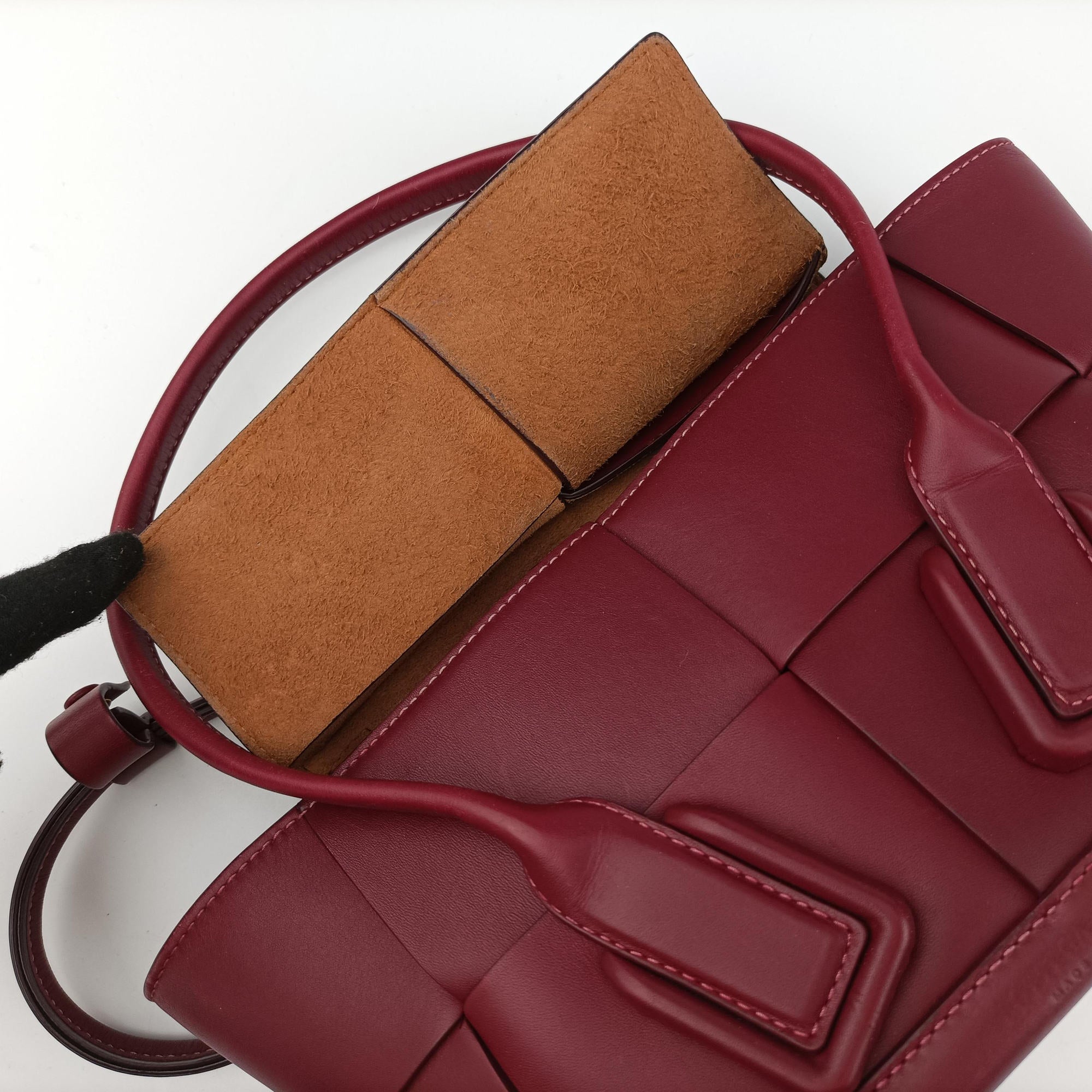 Pre-owned Bottega Veneta The Arco mini Burgundy Leather  shoulderbag | stylenewstar