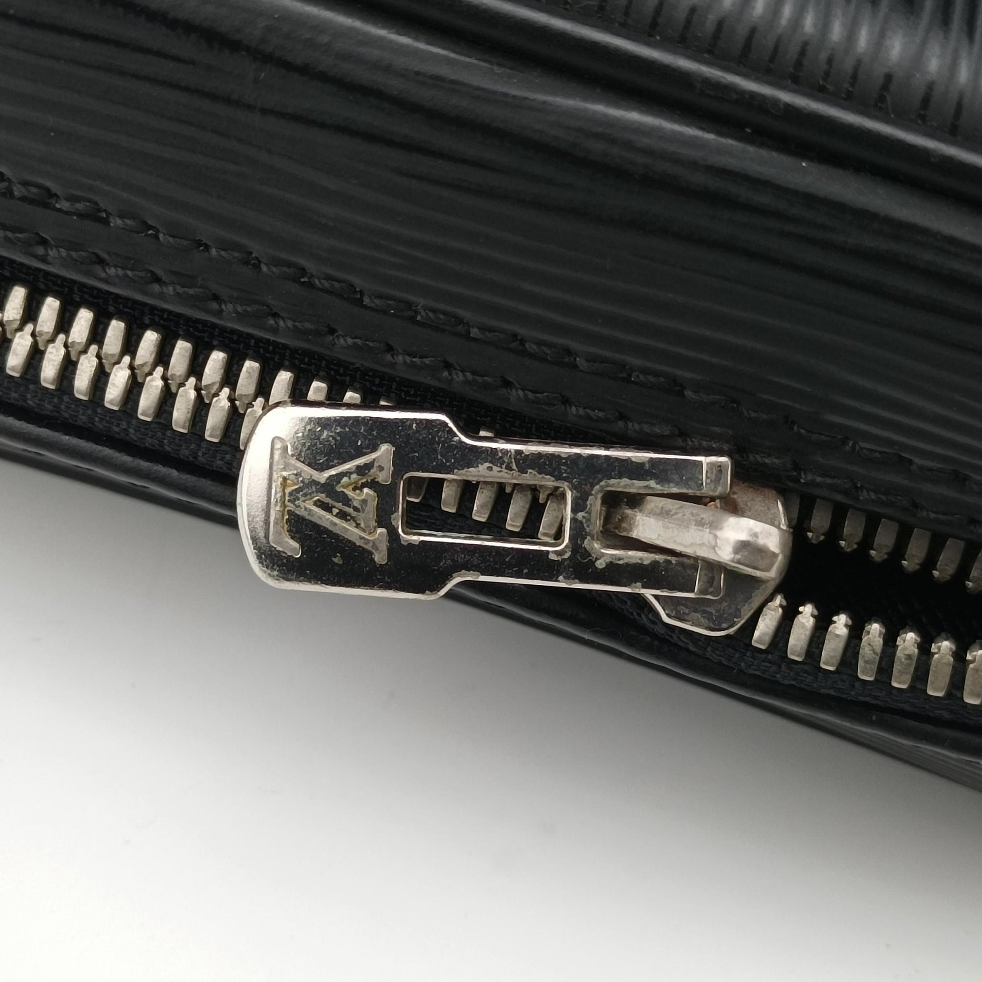 Pre-owned Louis Vuitton Porto Document Voyage Black Epi M59162 handbag | stylenewstar