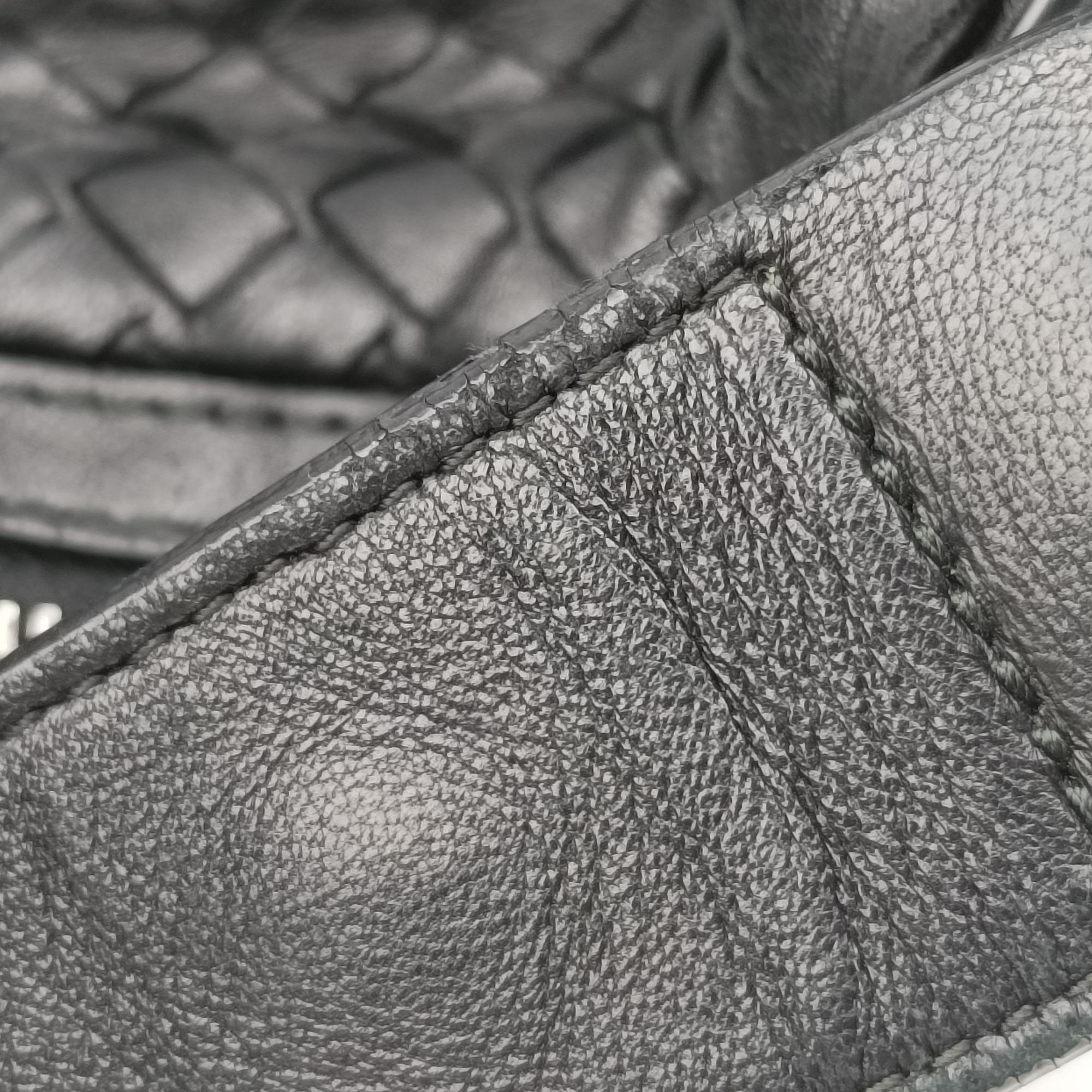 Pre-owned Bottega Veneta Intrecciato Black lambskin  shoulderbag | stylenewstar