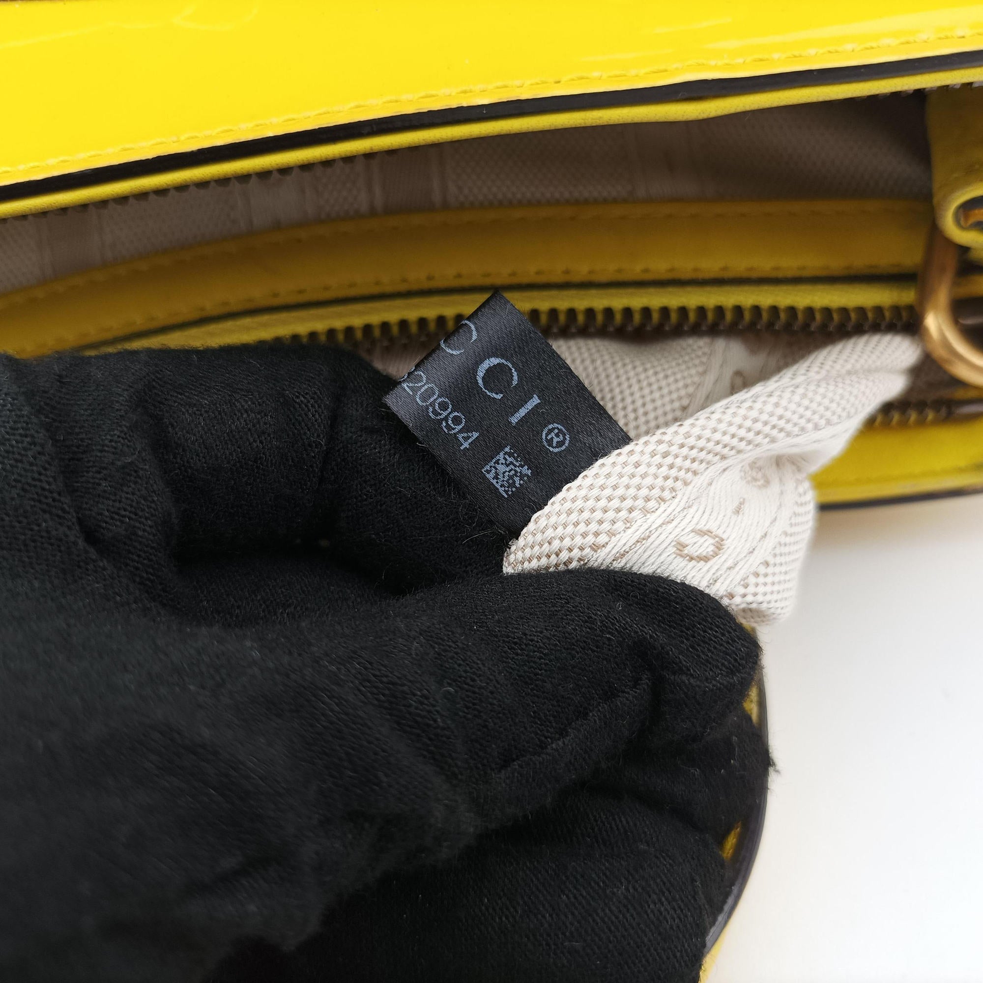 Pre-owned Gucci Bright Bit Yellow Patent 371925 shoulderbag | stylenewstar