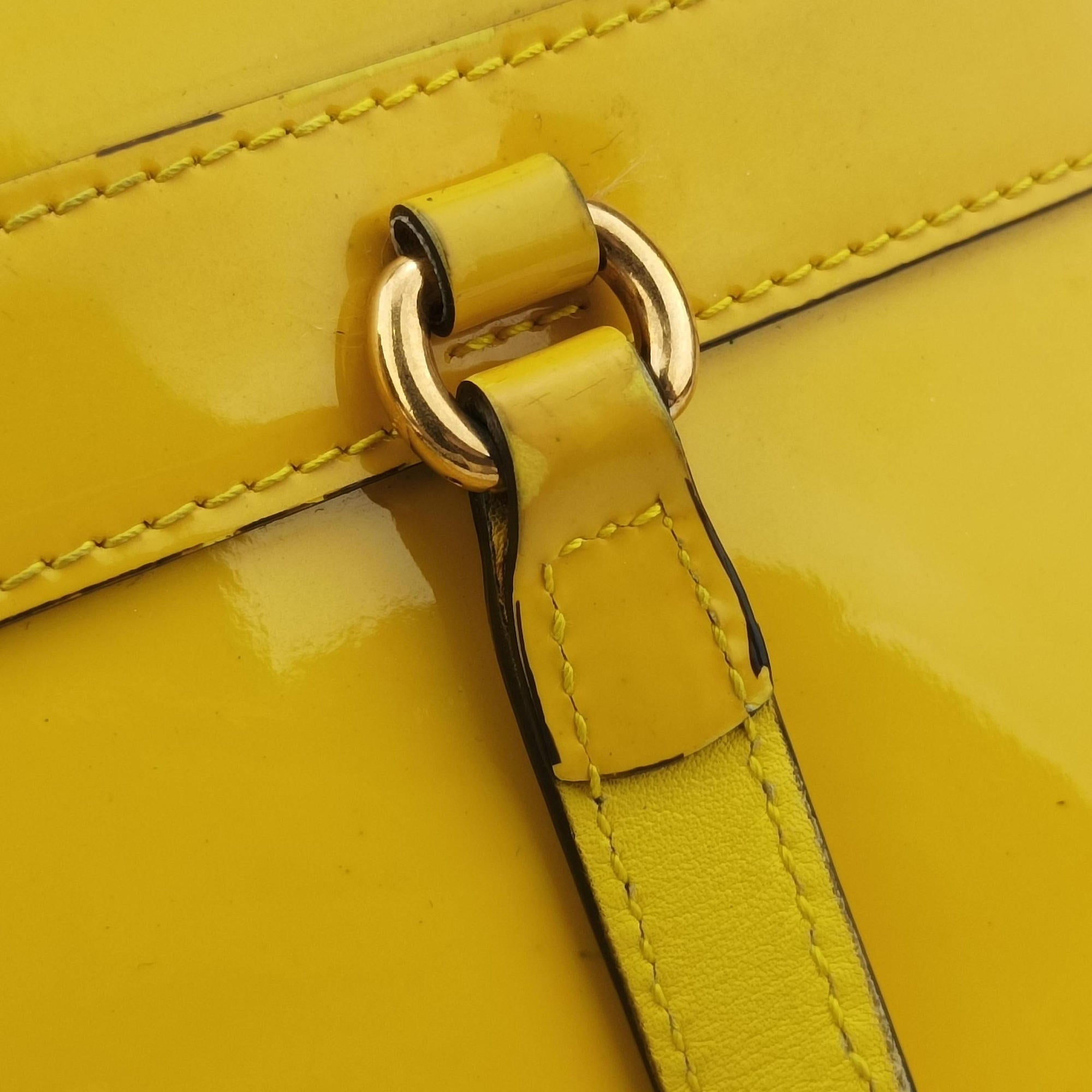 Pre-owned Gucci Bright Bit Yellow Patent 371925 shoulderbag | stylenewstar