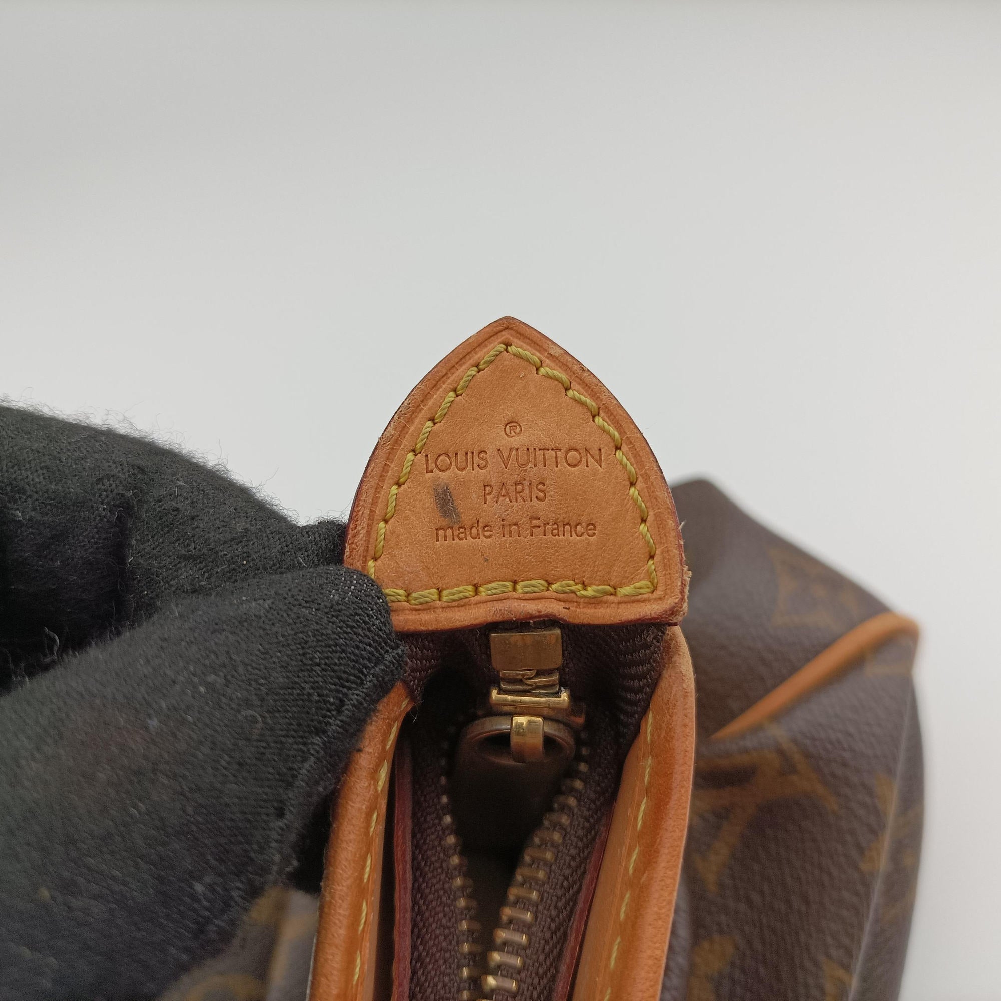 Vintage Louis Vuitton Boesy PM Brown Monogram Canvas M45715 handbag | stylenewstar