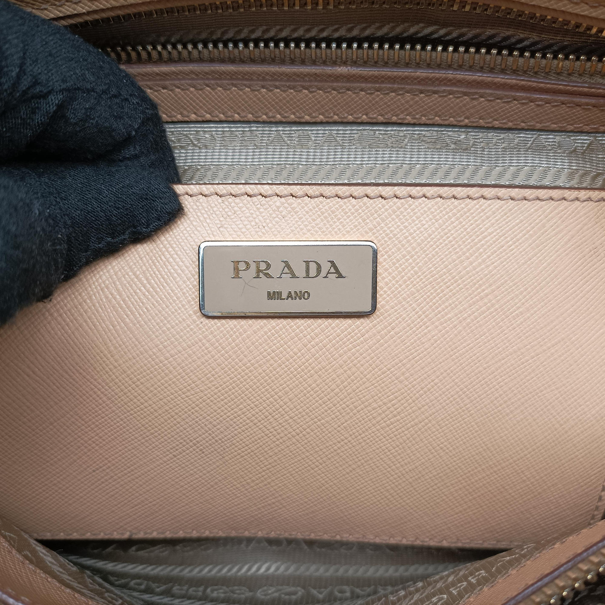 Secondhand Prada Promenade Beige SAFFIANO Leather BL0812 handbag | stylenewstar