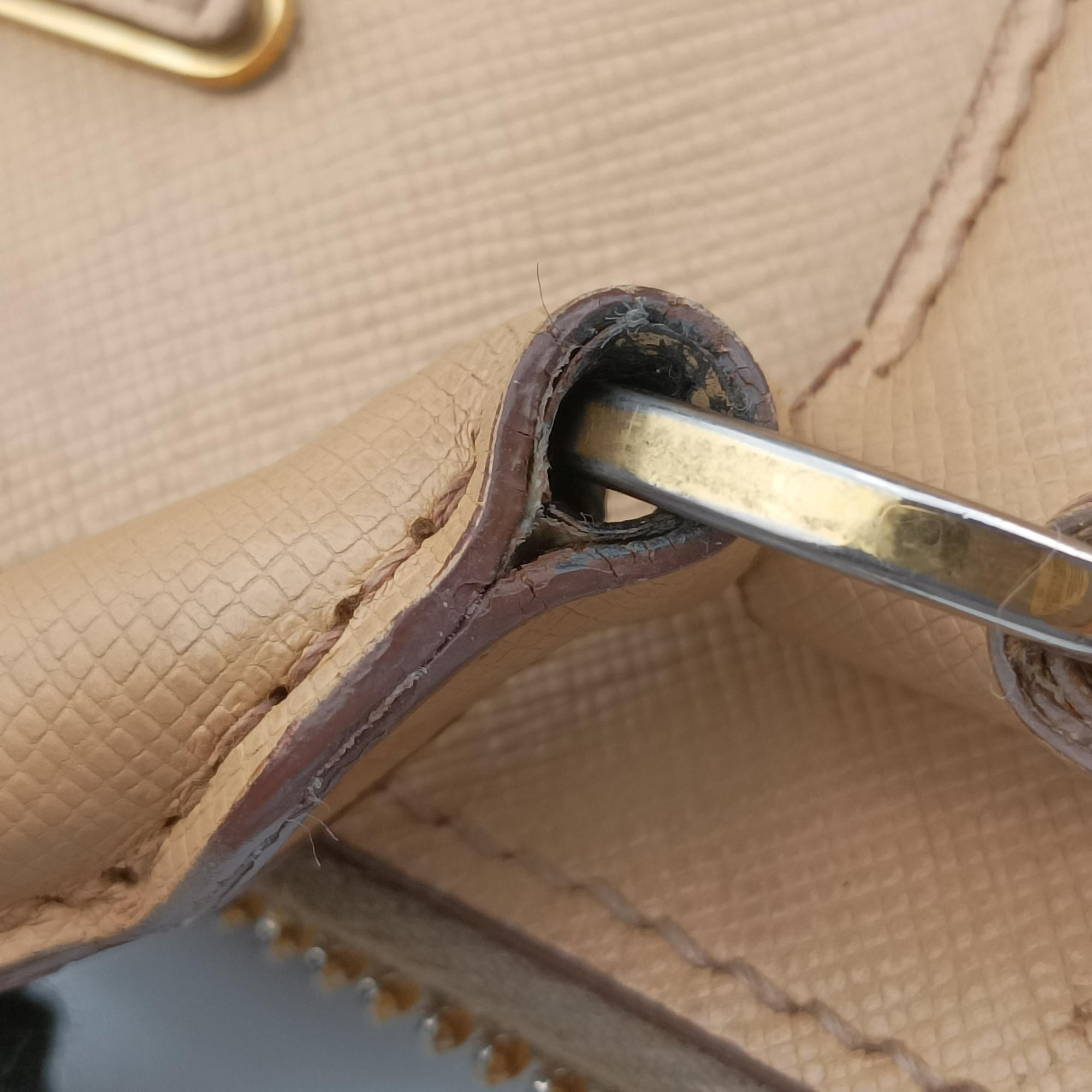Secondhand Prada Promenade Beige SAFFIANO Leather BL0812 handbag | stylenewstar
