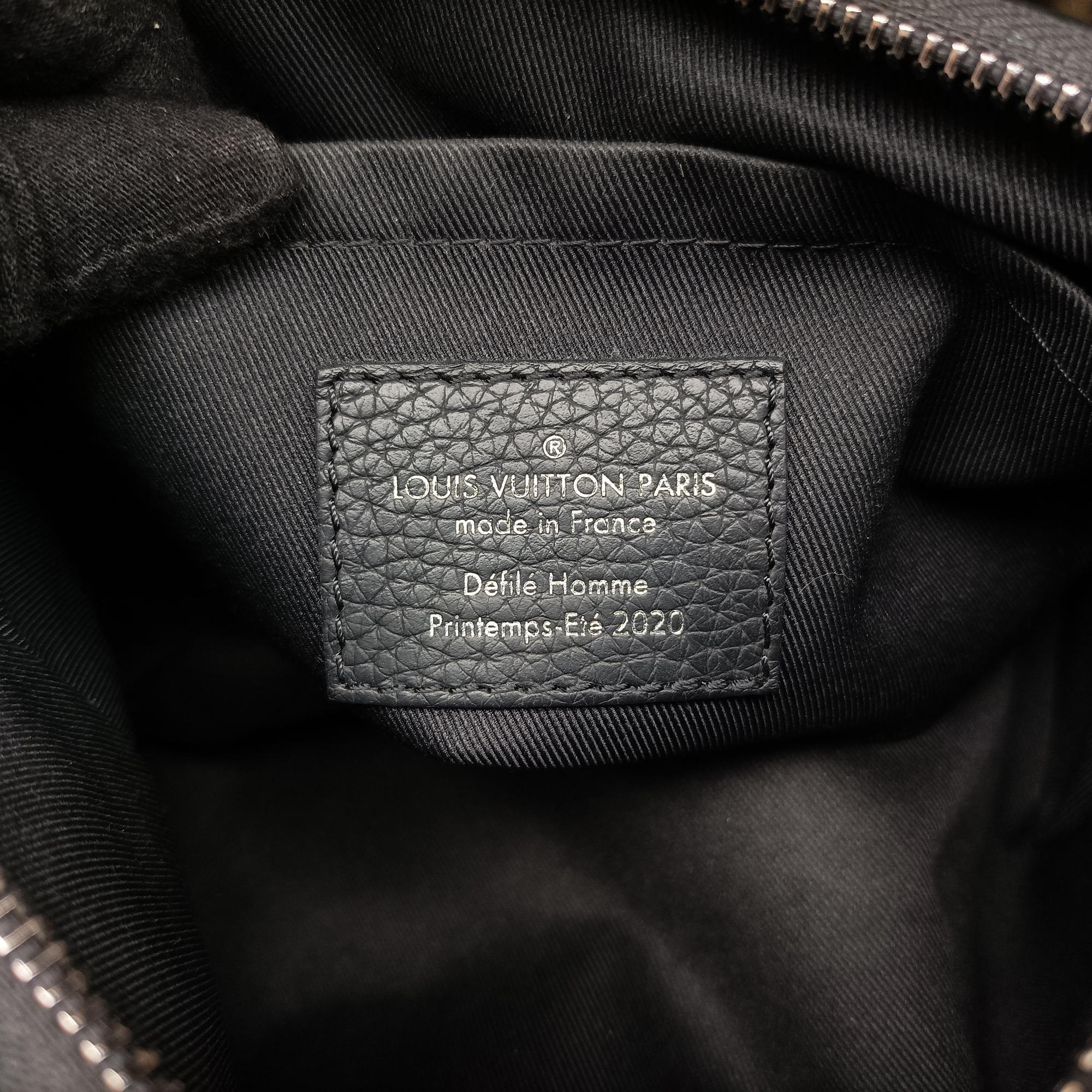 Pre-owned Louis Vuitton Triangle 	Messenger Noir Monogram Empreinte M55878 shoulderbag | stylenewstar