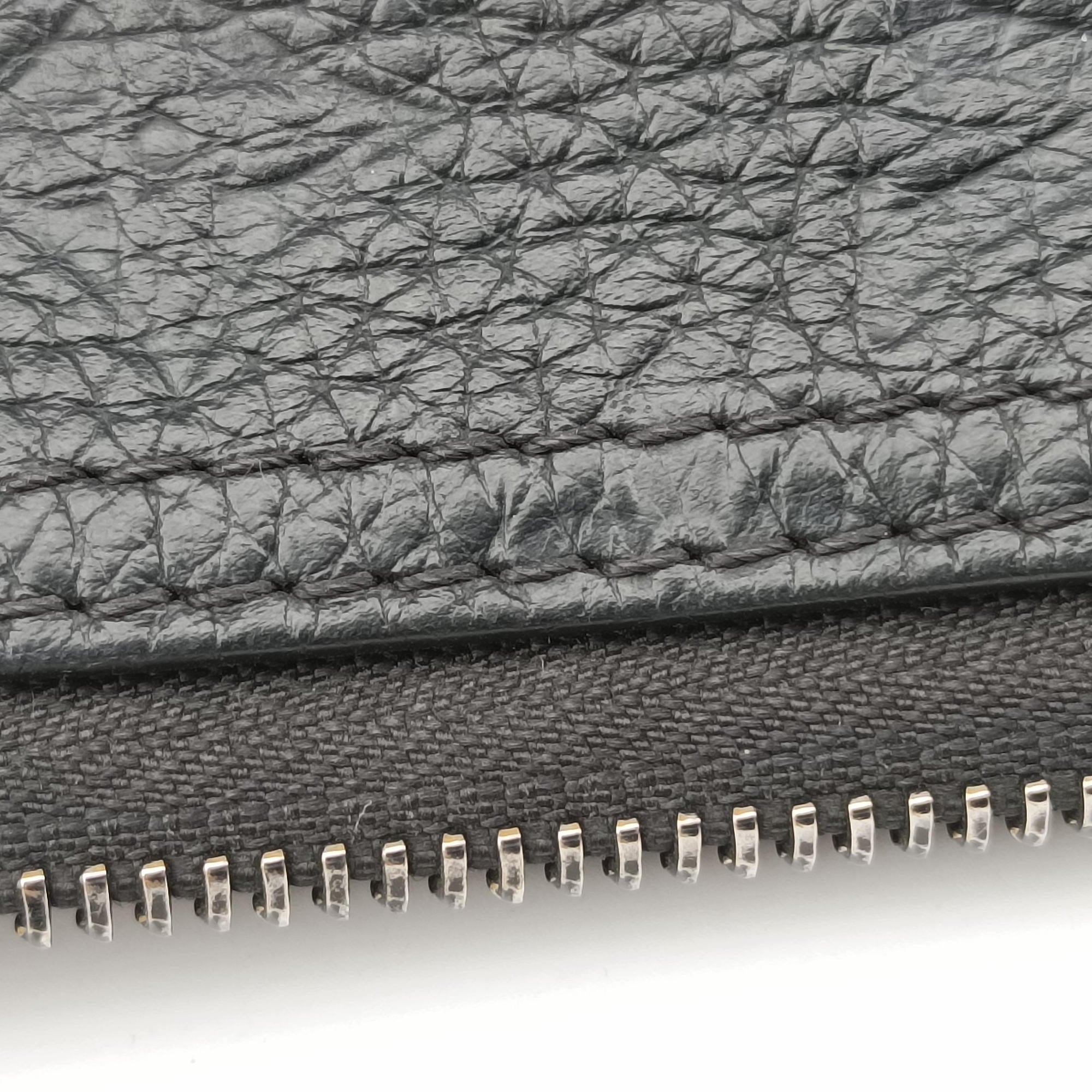 Pre-owned Louis Vuitton Triangle 	Messenger Noir Monogram Empreinte M55878 shoulderbag | stylenewstar