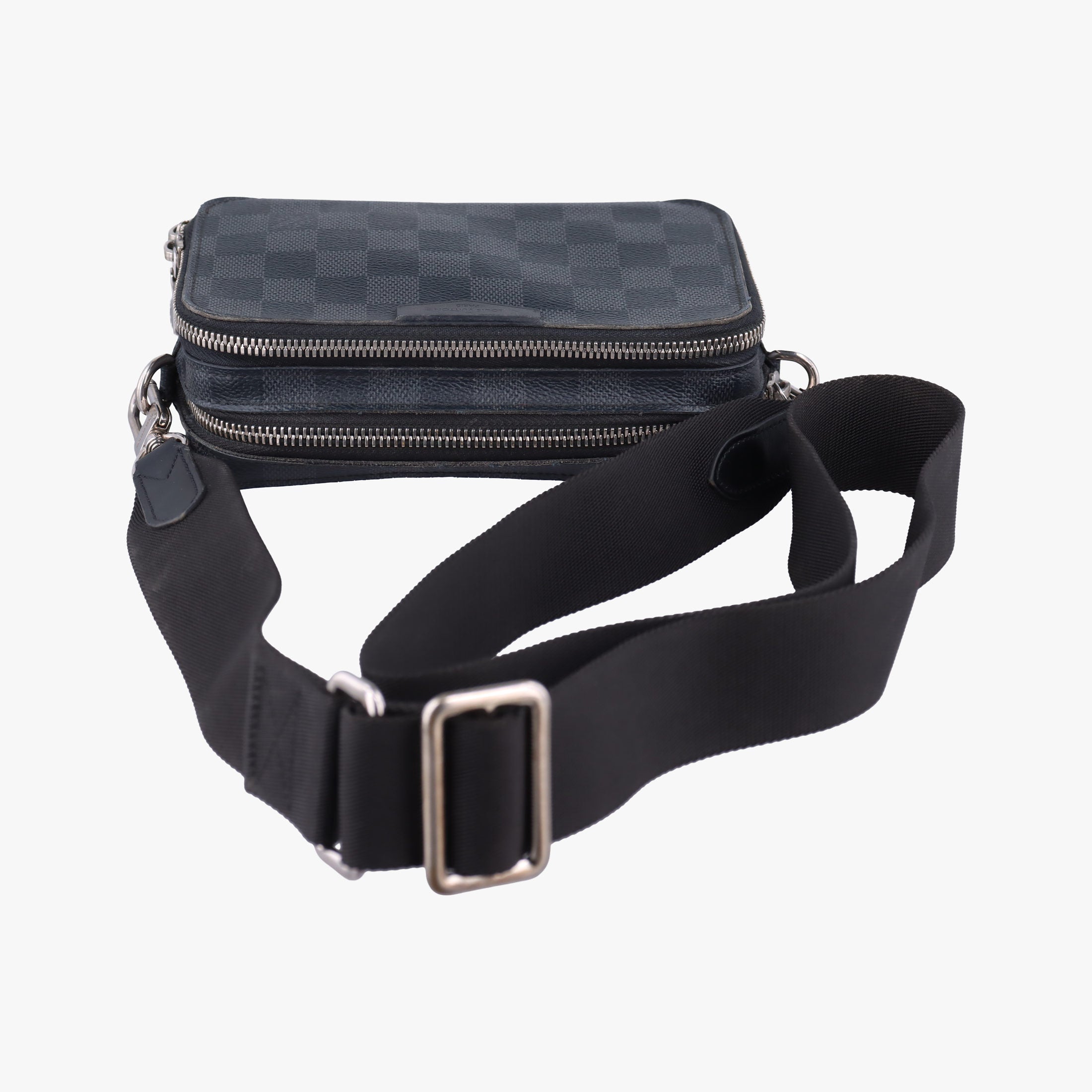 Vintage Louis Vuitton Alpha Wearable Noir Damier Graphite N60418 shoulderbag | stylenewstar