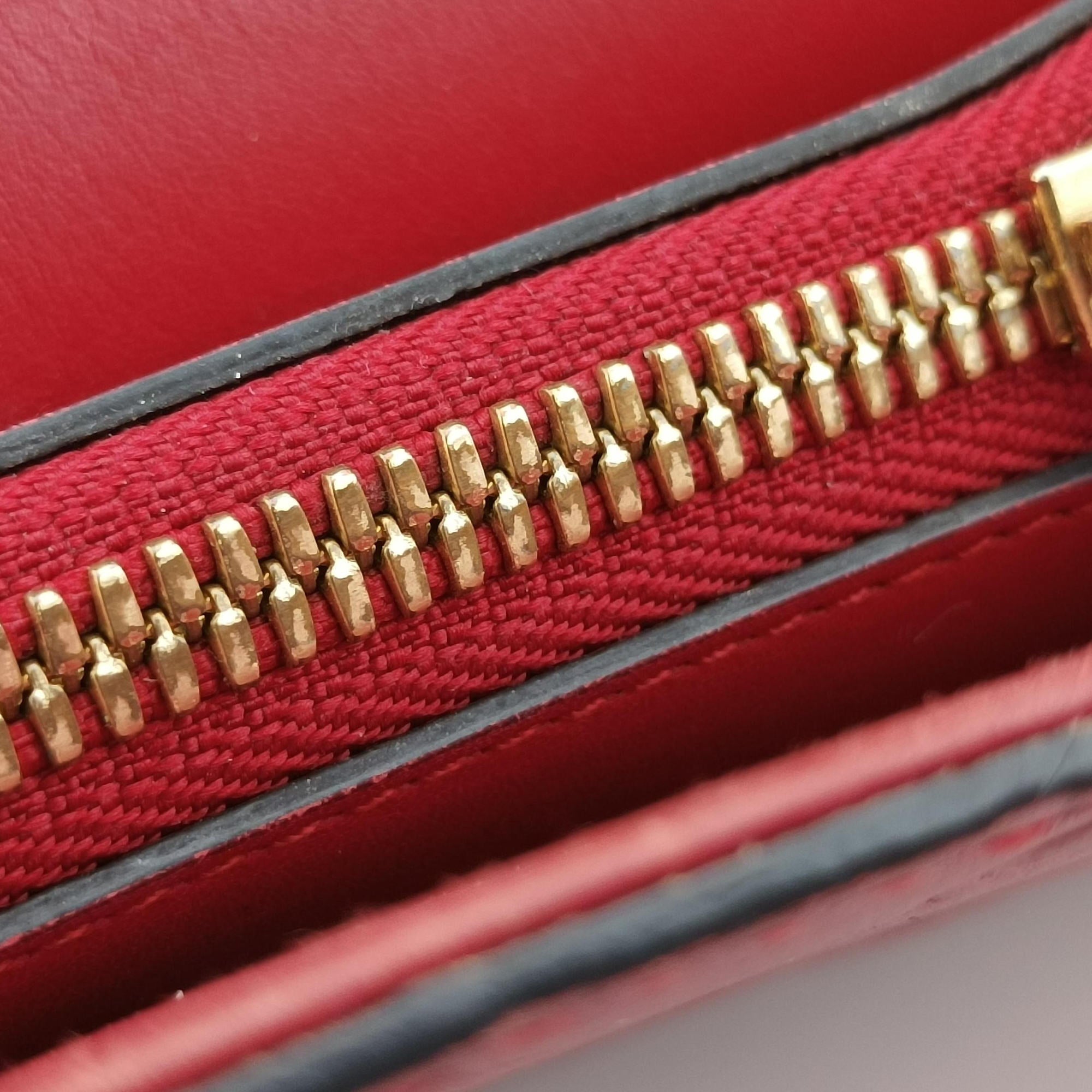 Secondhand Gucci Guccissima Red Leather 453773 handbag | stylenewstar