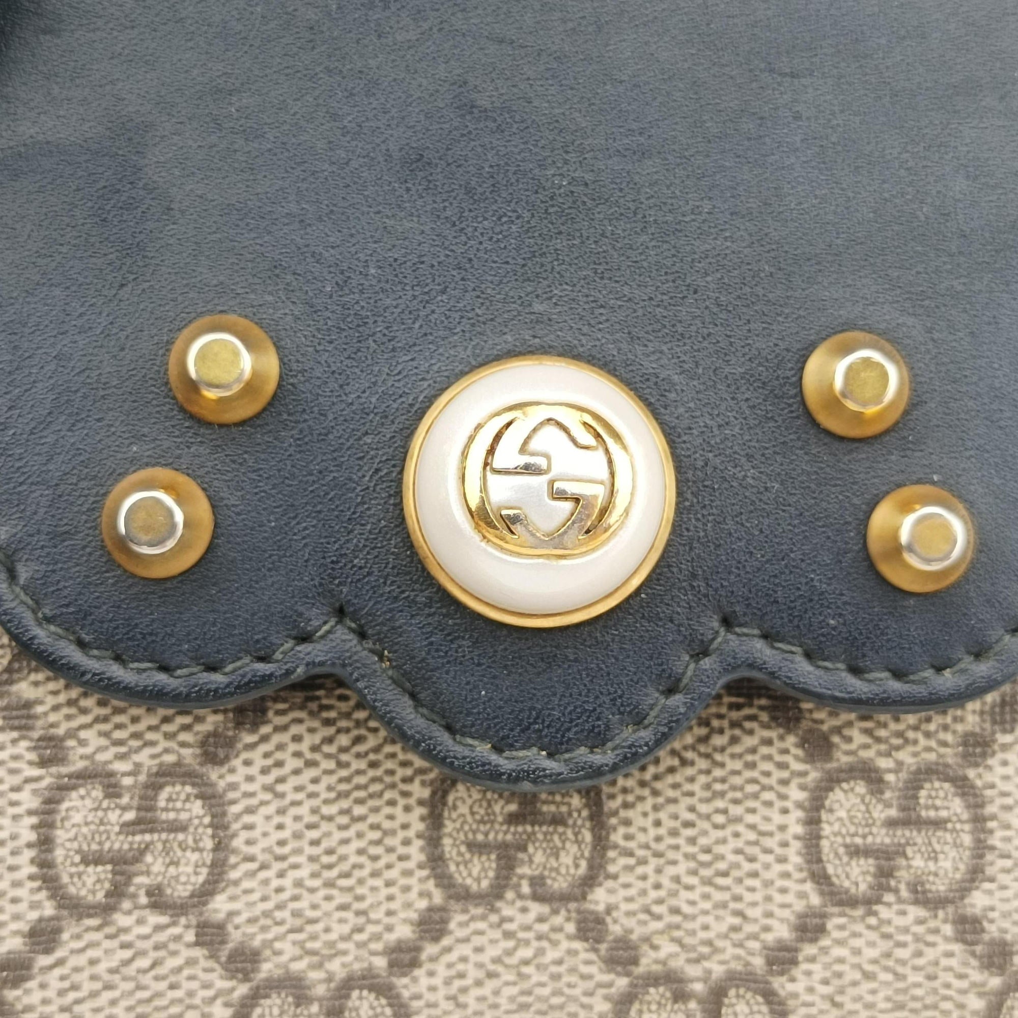 Vintage Gucci Peony Pearl Studded GG Supreme beige×black PVC coated canvas×Leather 431478 shoulderbag | stylenewstar