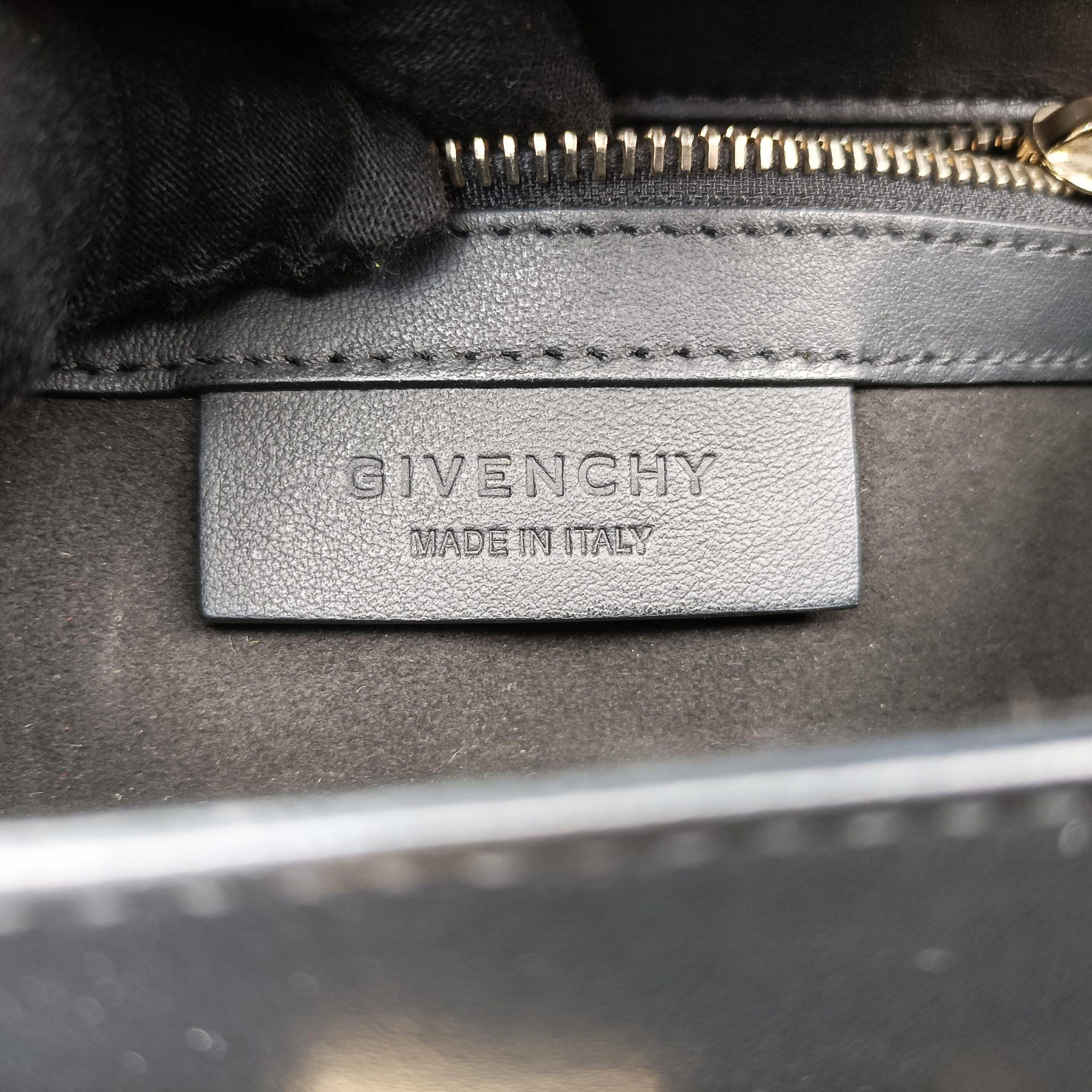 Pre-owned Givenchy Pandora Box Black×White leather×Snake Leather  shoulderbag | stylenewstar