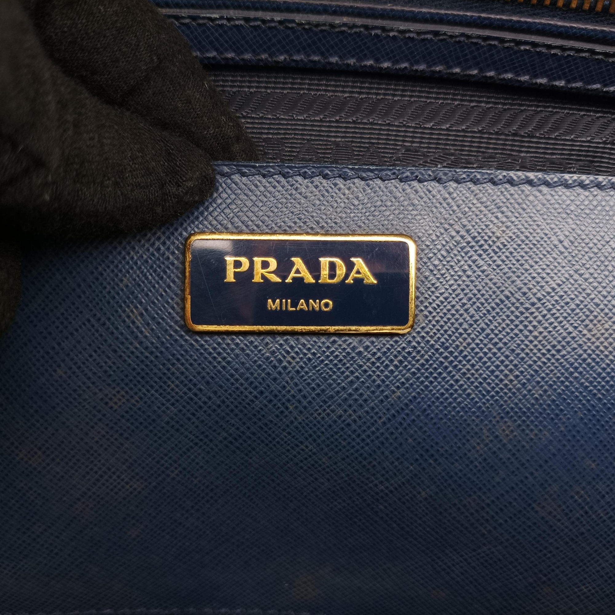 Vintage Prada Galleria Blue SAFFIANO Leather BN2274 shoulderbag | stylenewstar