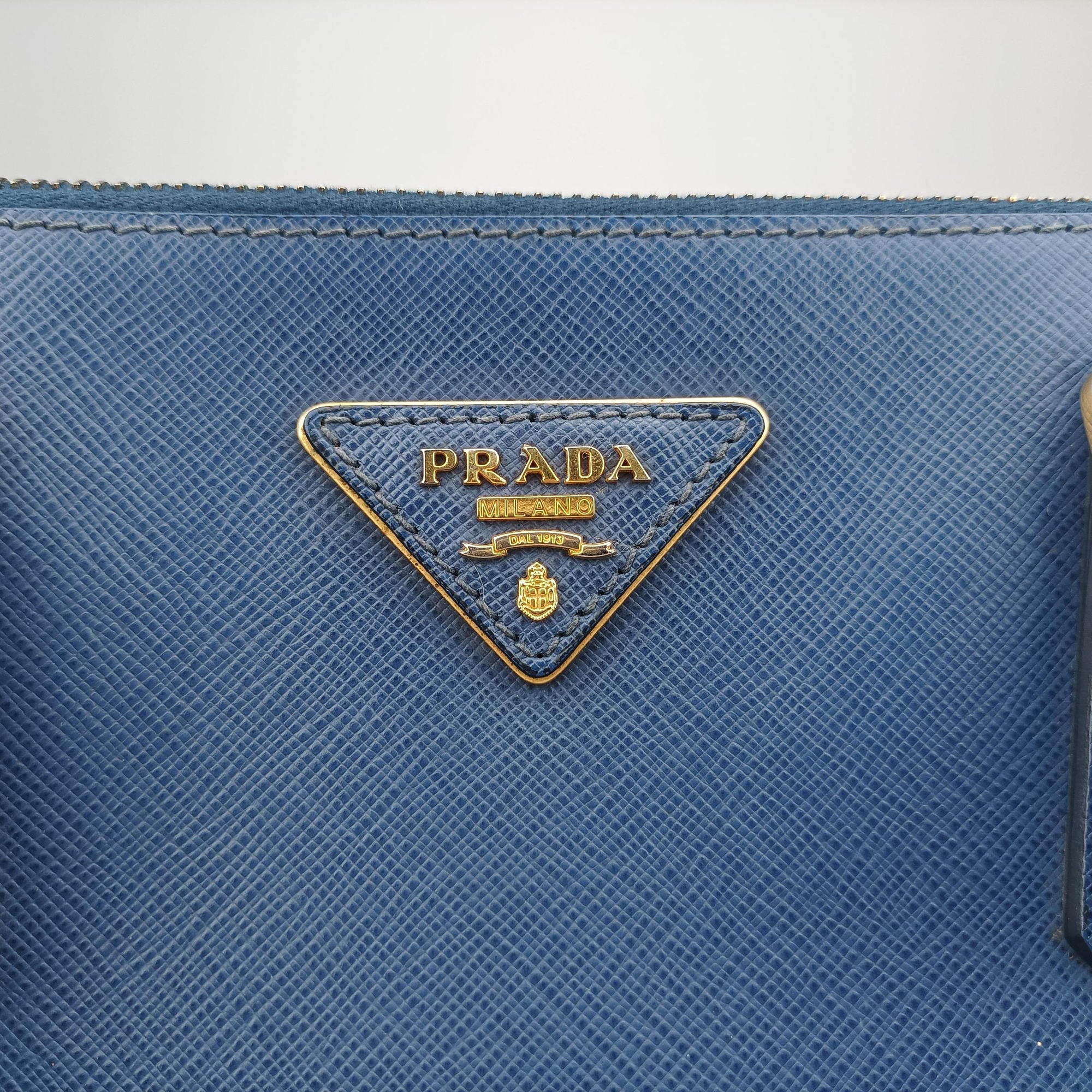 Vintage Prada Galleria Blue SAFFIANO Leather BN2274 shoulderbag | stylenewstar