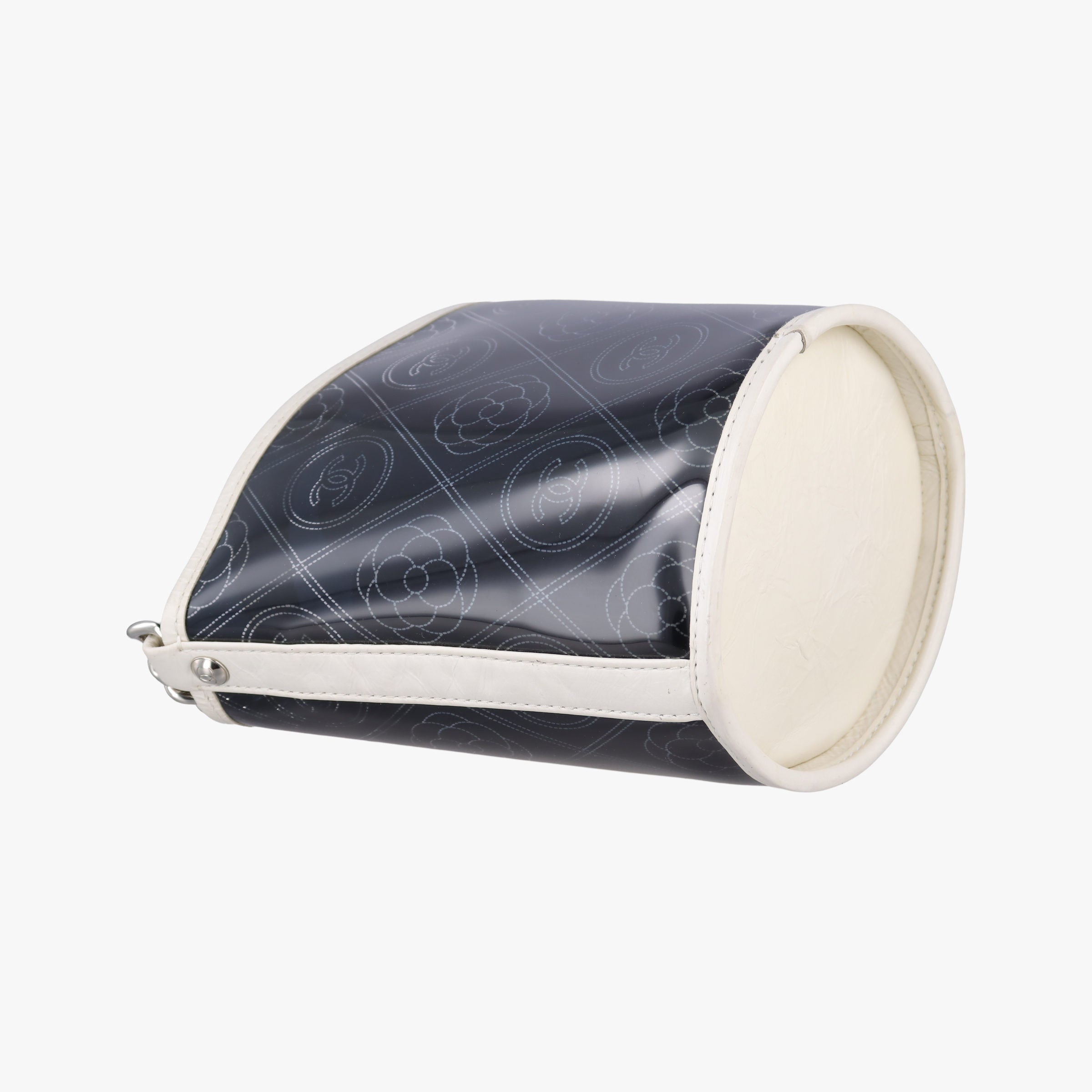 Pre-owned Chanel Camellia Coco Bucket Black×white Leather×PVC coated canvas A57636 shoulderbag | stylenewstar