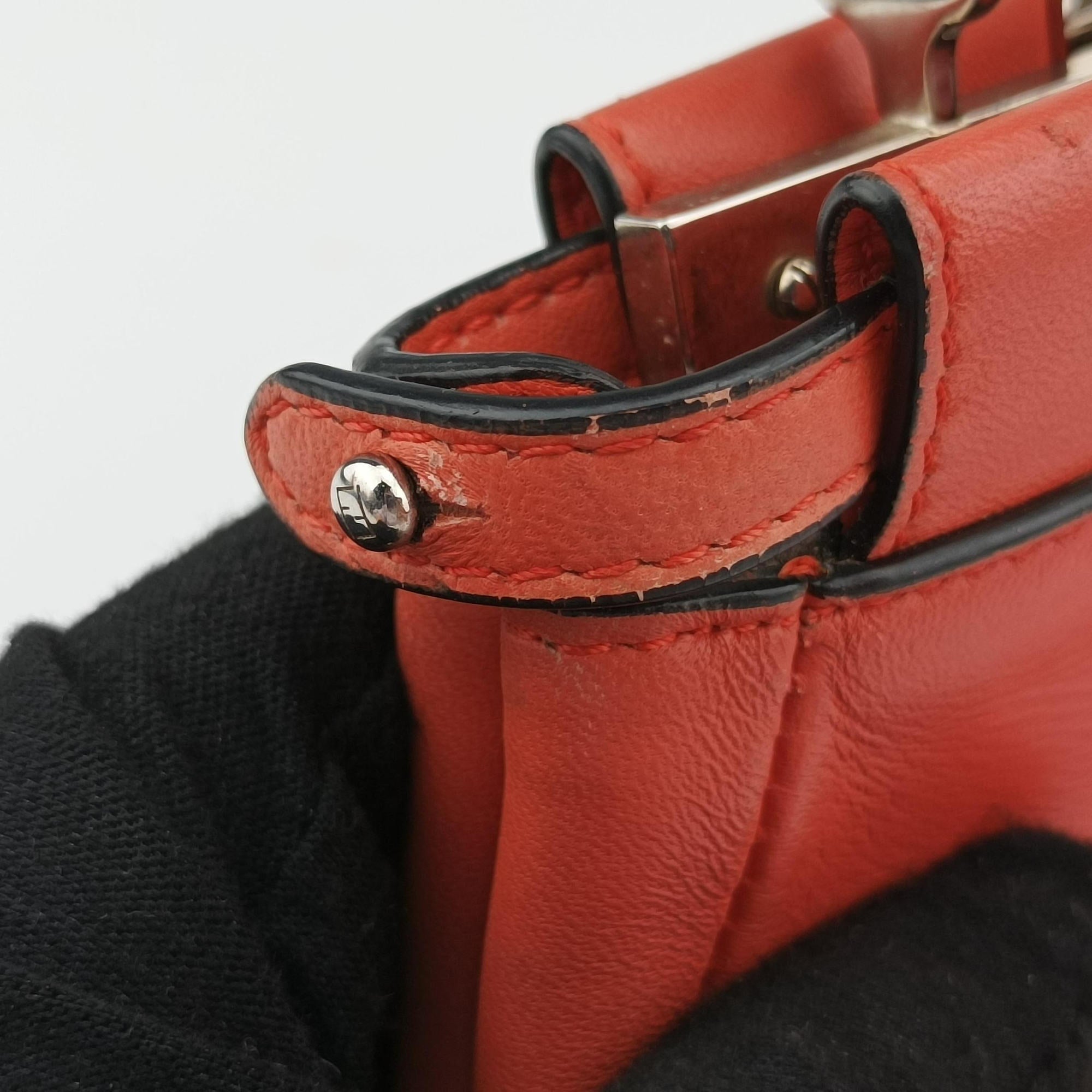 Pre-owned Fendi Micro Peekaboo orange Leather 8M0355 shoulderbag | stylenewstar