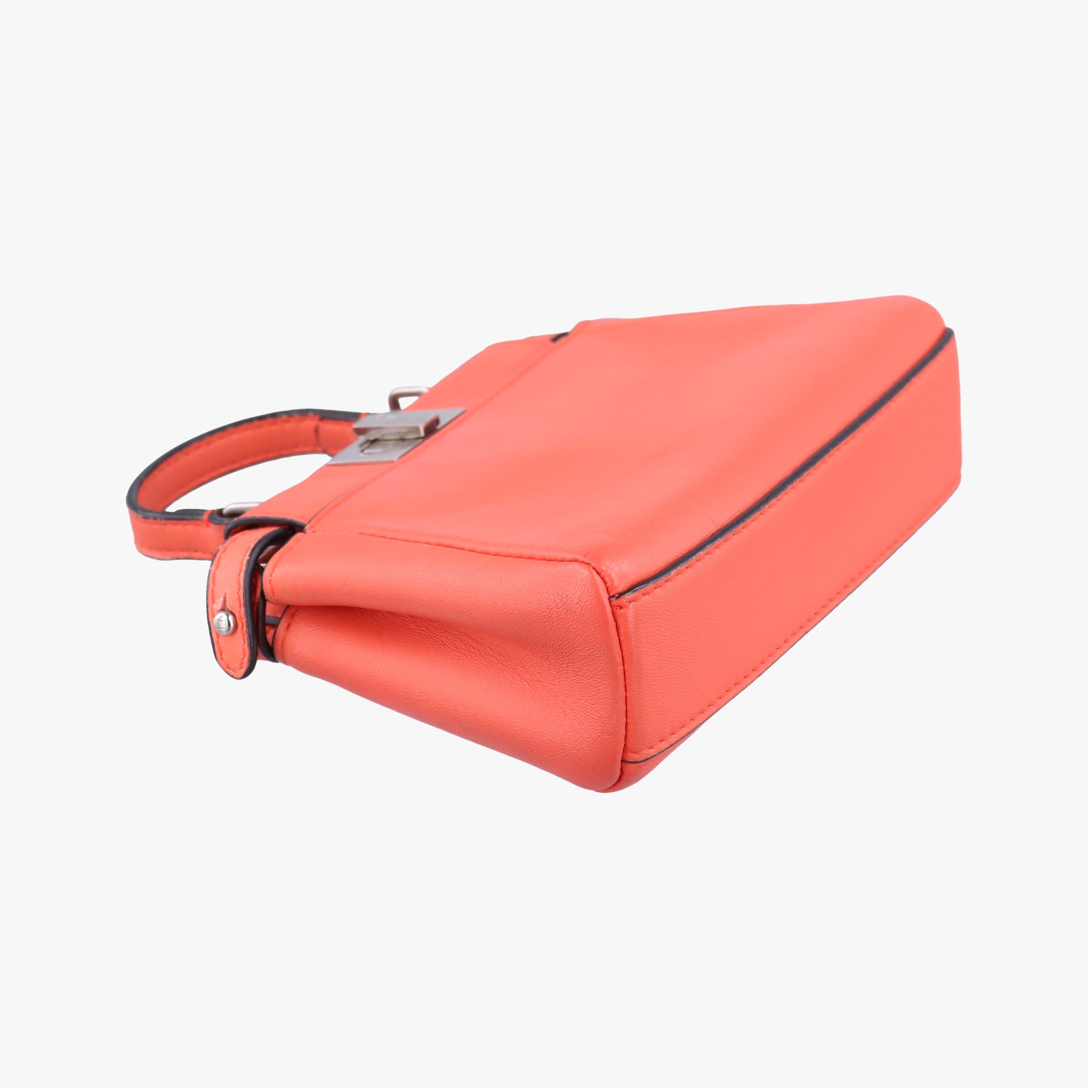 Pre-owned Fendi Micro Peekaboo orange Leather 8M0355 shoulderbag | stylenewstar