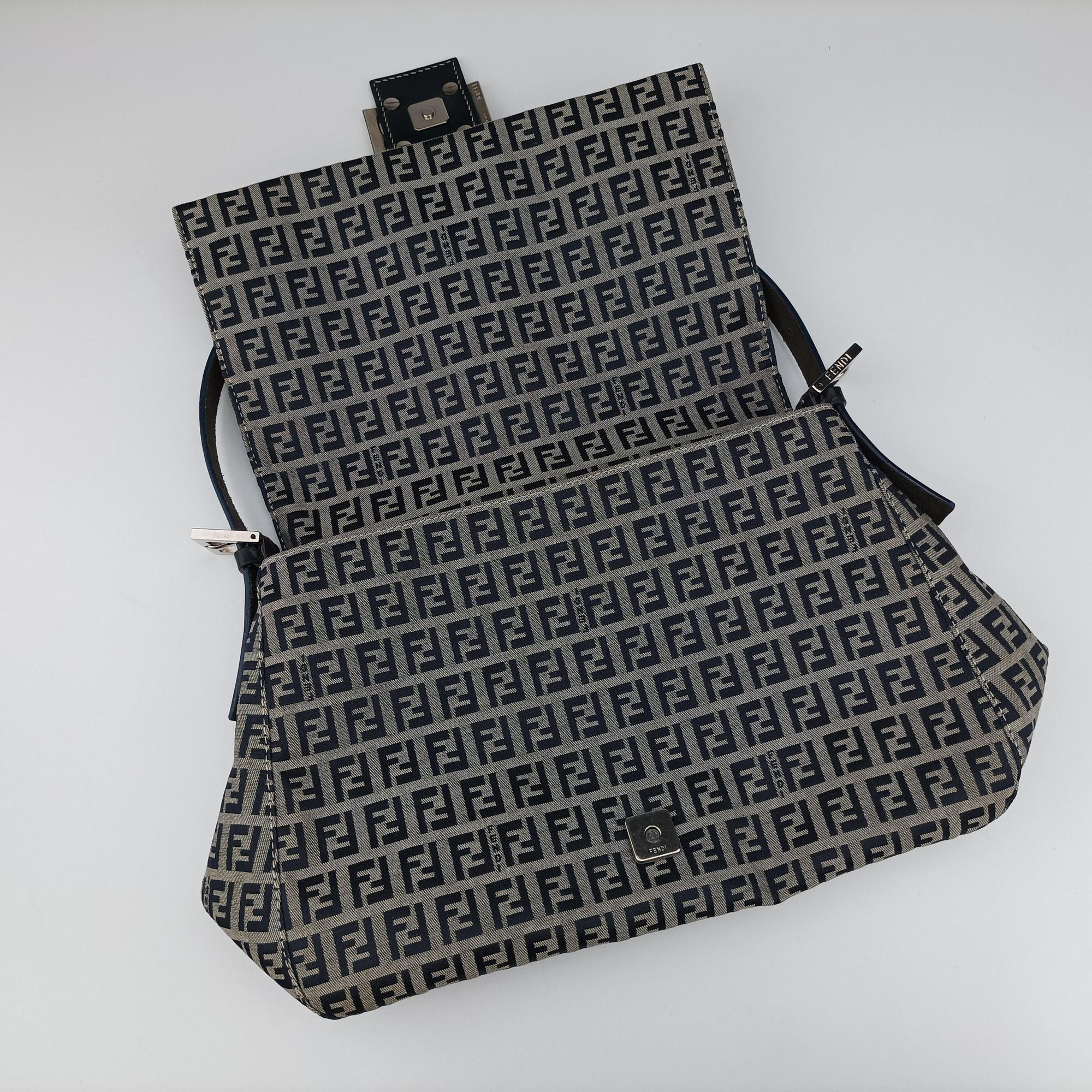 Vintage Fendi Zucchino Baguette Navy×Grey canvas×leather  shoulderbag | stylenewstar