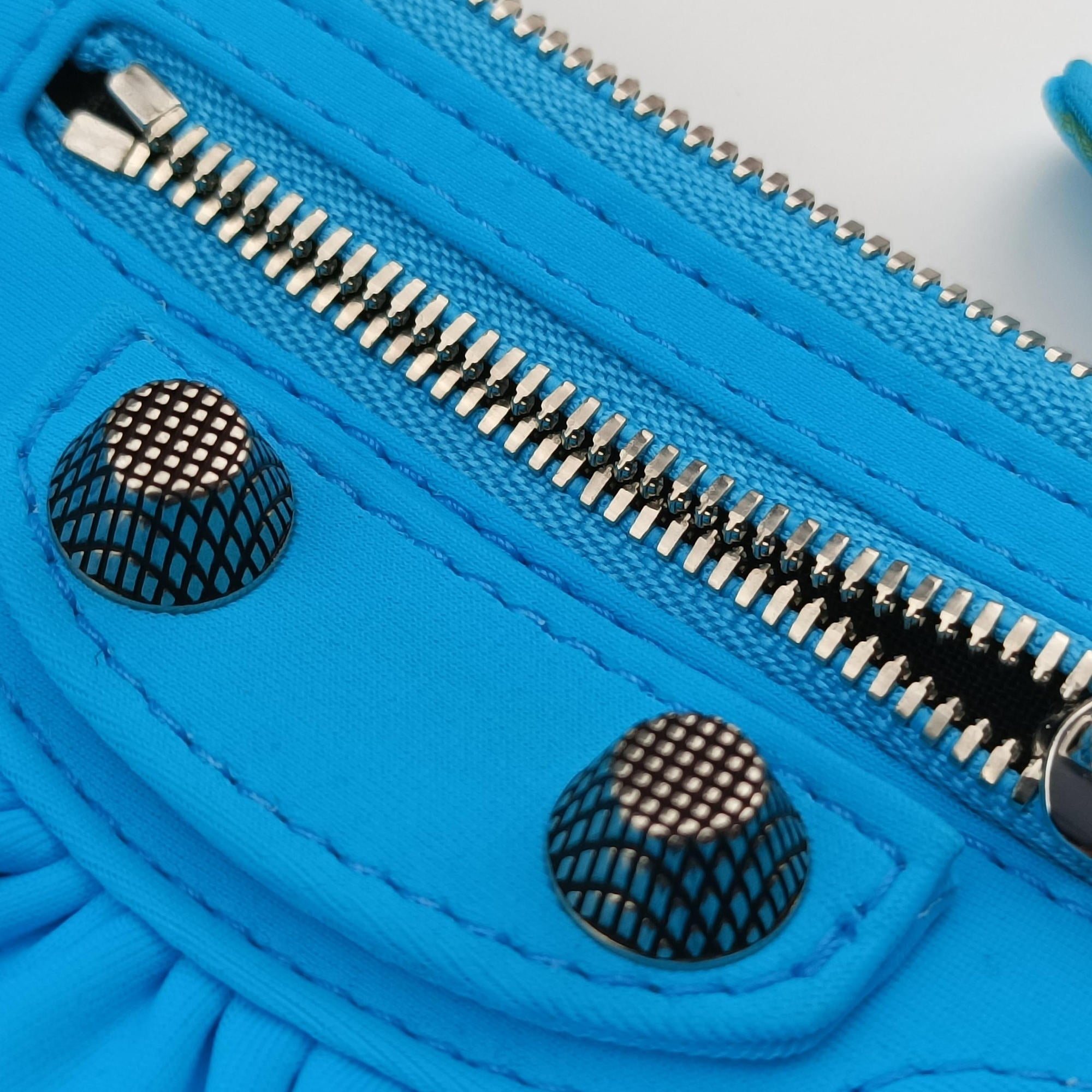 Pre-owned Balenciaga Le Cagole mini Blue fabric  shoulderbag | stylenewstar