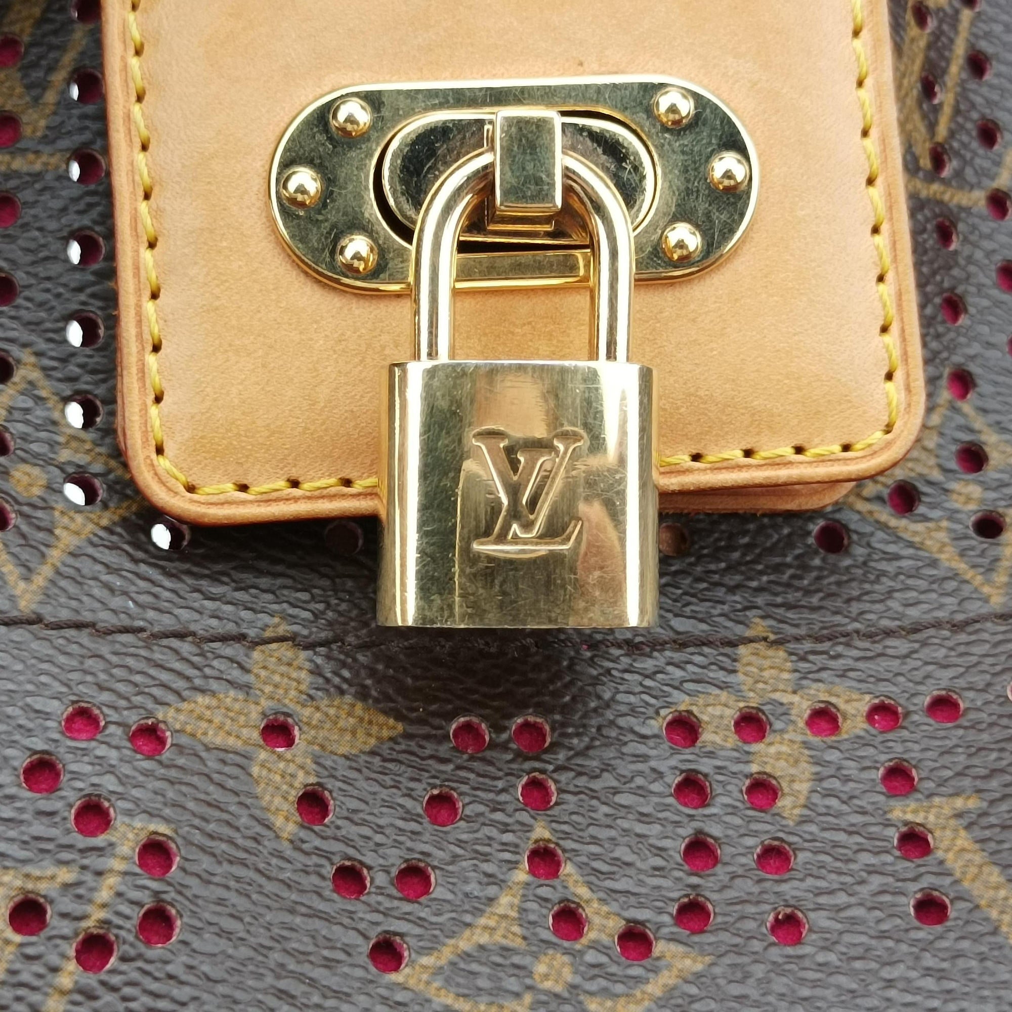 Pre-owned Louis Vuitton Musette brown×FUCHSIA Monogram Perforated M95172 shoulderbag | stylenewstar