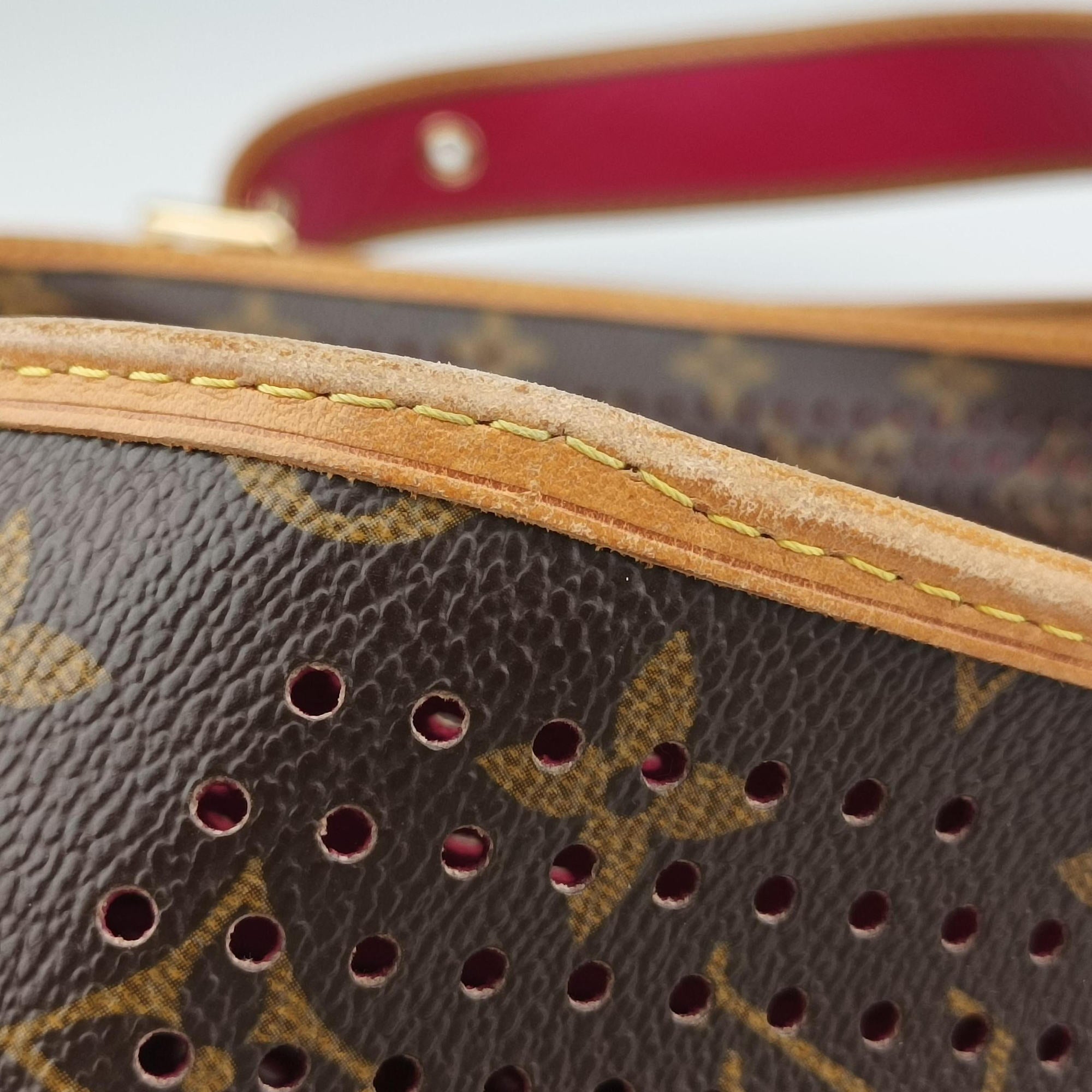 Pre-owned Louis Vuitton Musette brown×FUCHSIA Monogram Perforated M95172 shoulderbag | stylenewstar