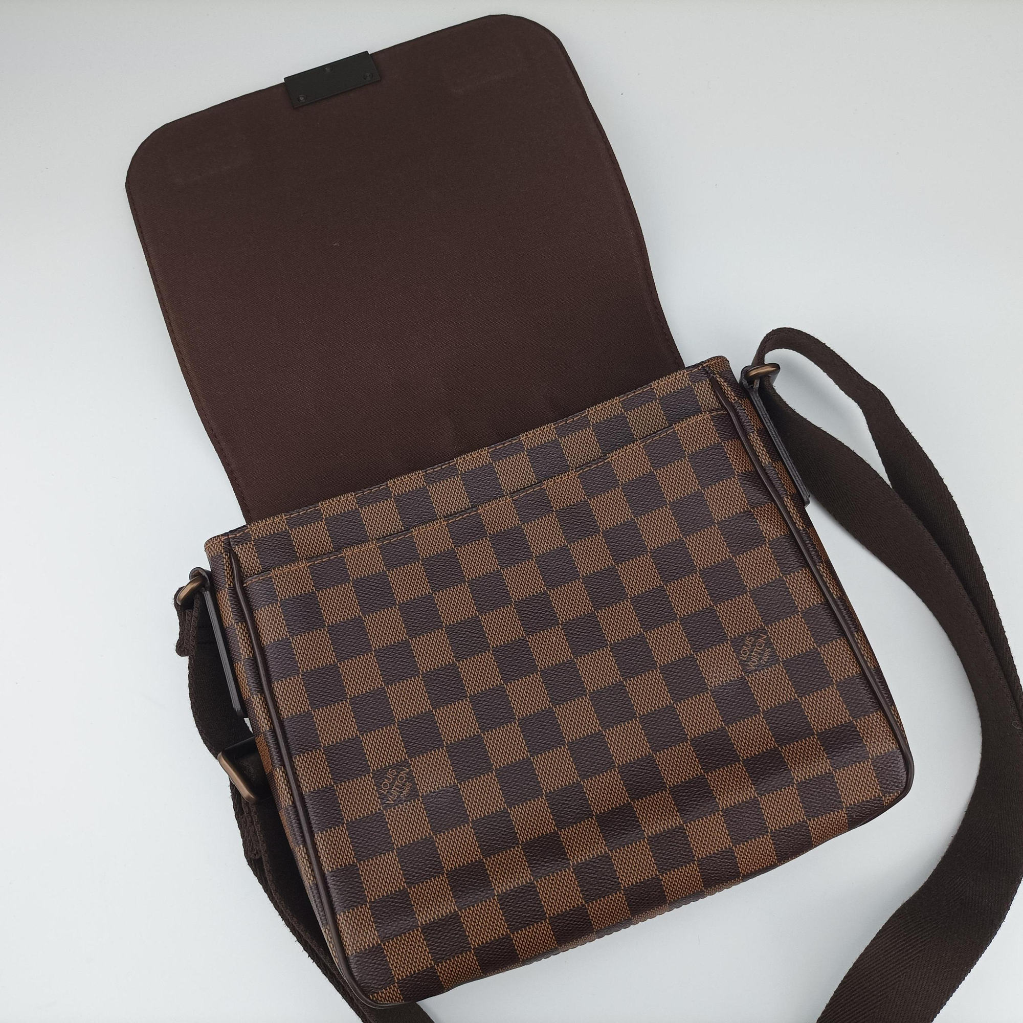 Pre-owned Louis Vuitton DISTRICT PM EBENE Damier Canvas N41213 shoulderbag | stylenewstar