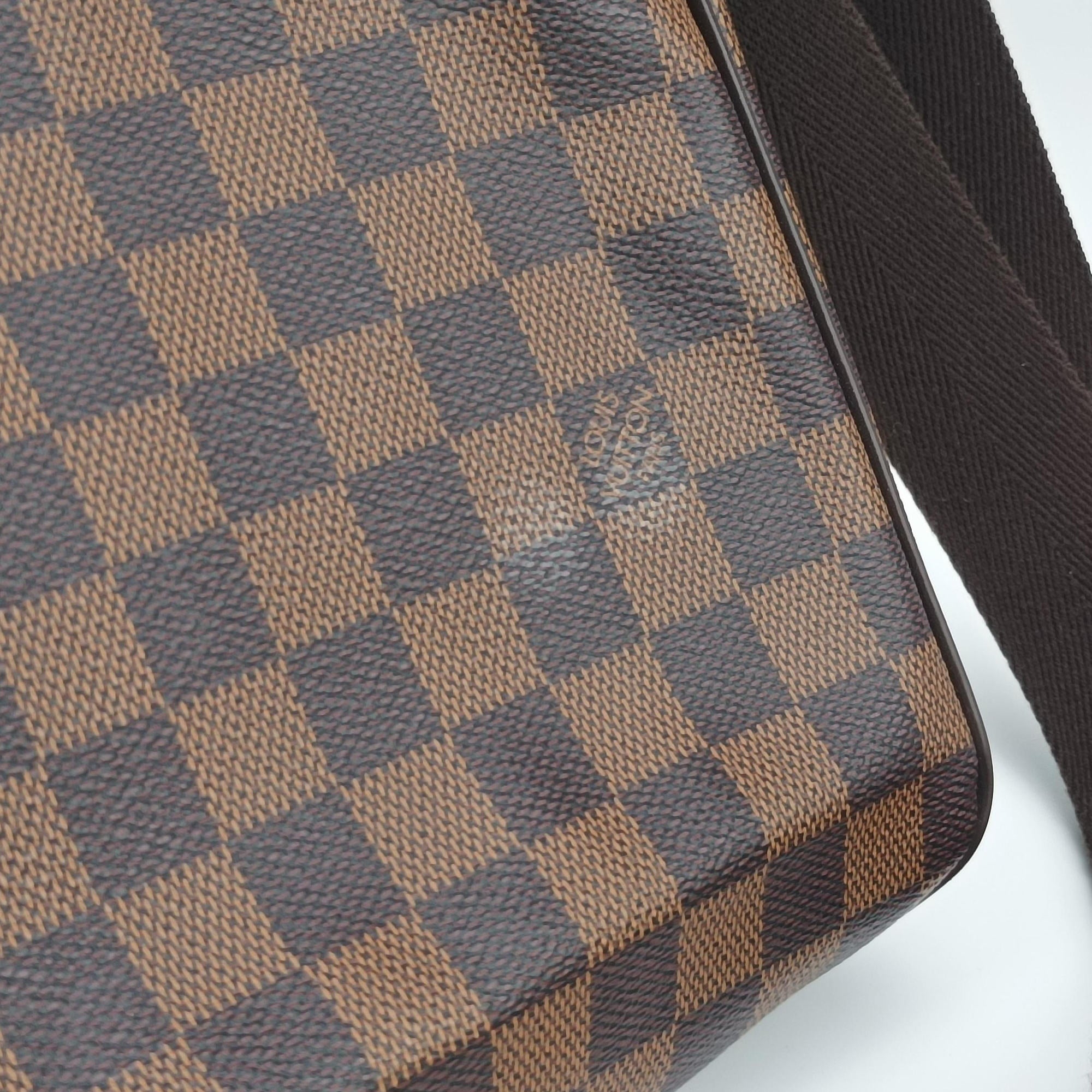 Pre-owned Louis Vuitton DISTRICT PM EBENE Damier Canvas N41213 shoulderbag | stylenewstar