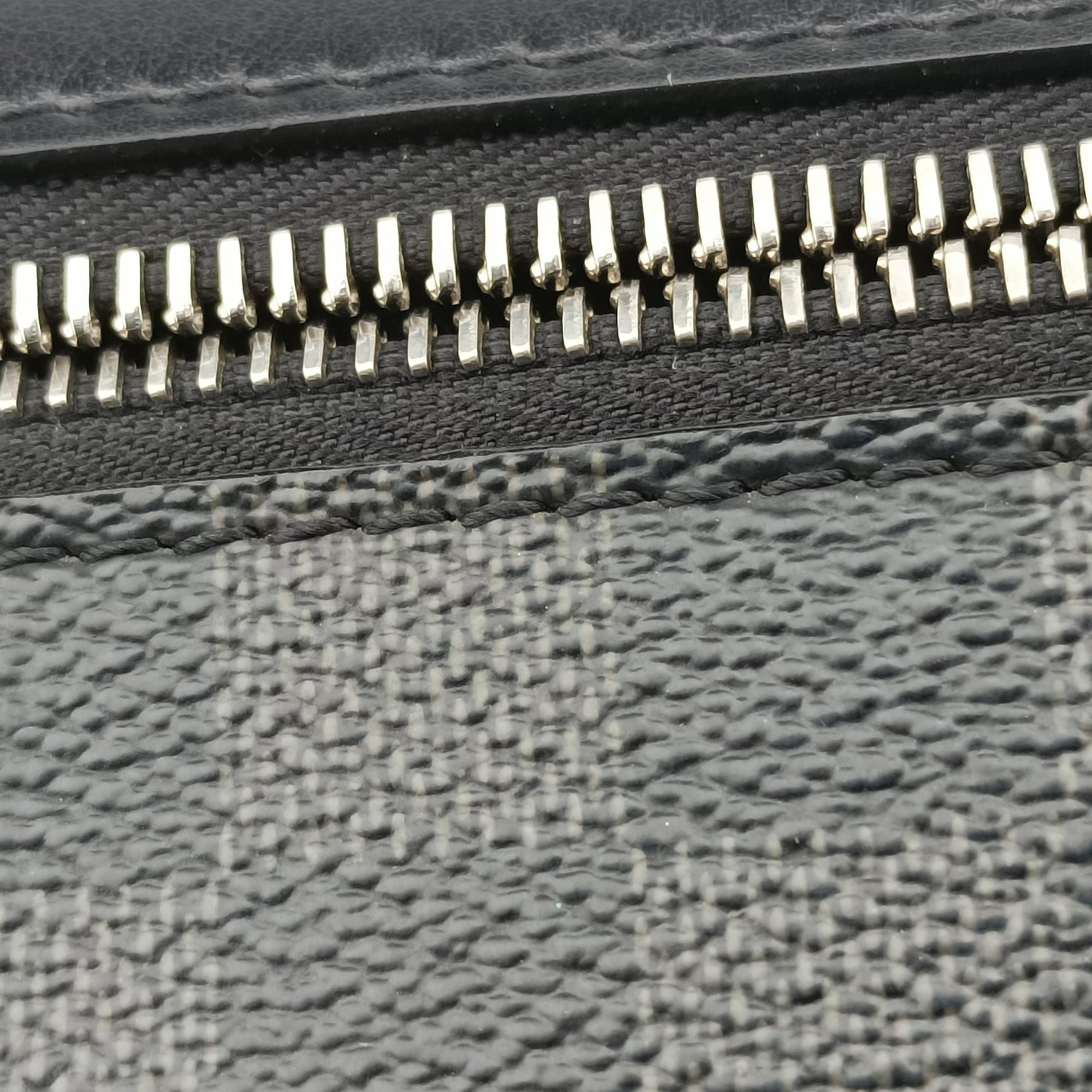 Vintage Louis Vuitton Campus Noir Damier Graphite N40362 bum bag/waist bag | stylenewstar