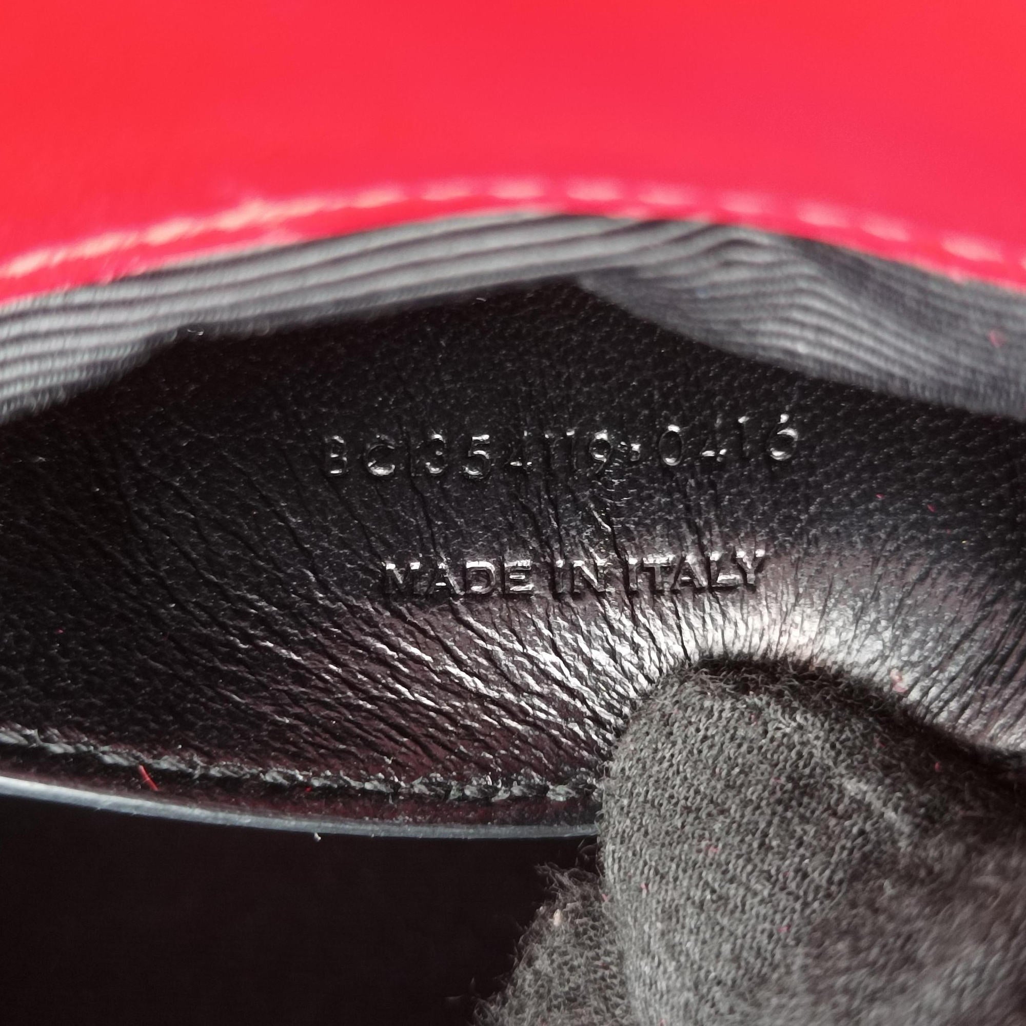 Pre-owned Yves Saint Laurent KATE Red velour 354119 shoulderbag | stylenewstar