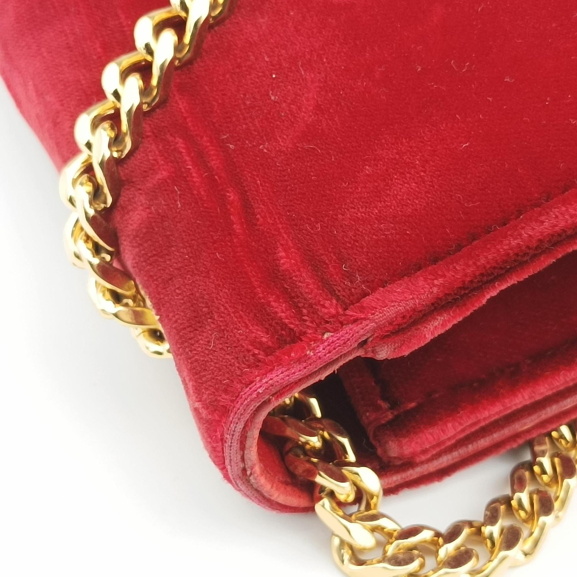 Pre-owned Yves Saint Laurent KATE Red velour 354119 shoulderbag | stylenewstar