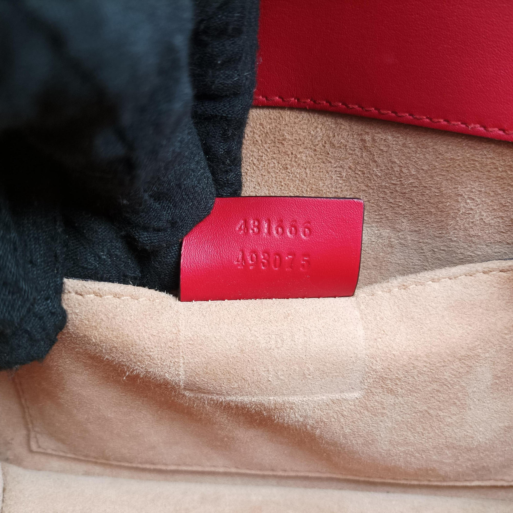 Pre-owned Gucci Sylvie Red×Black Leather 431666 shoulderbag | stylenewstar