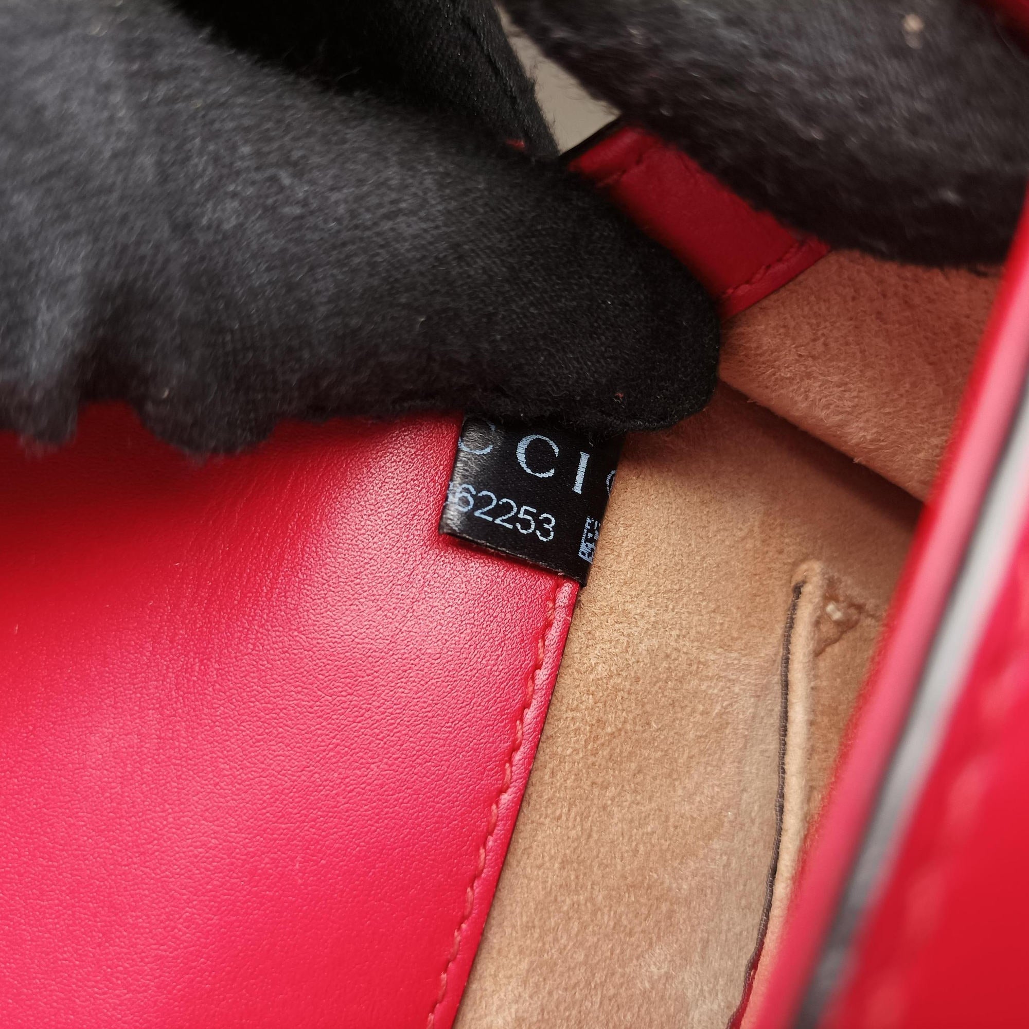 Pre-owned Gucci Sylvie Red×Black Leather 431666 shoulderbag | stylenewstar