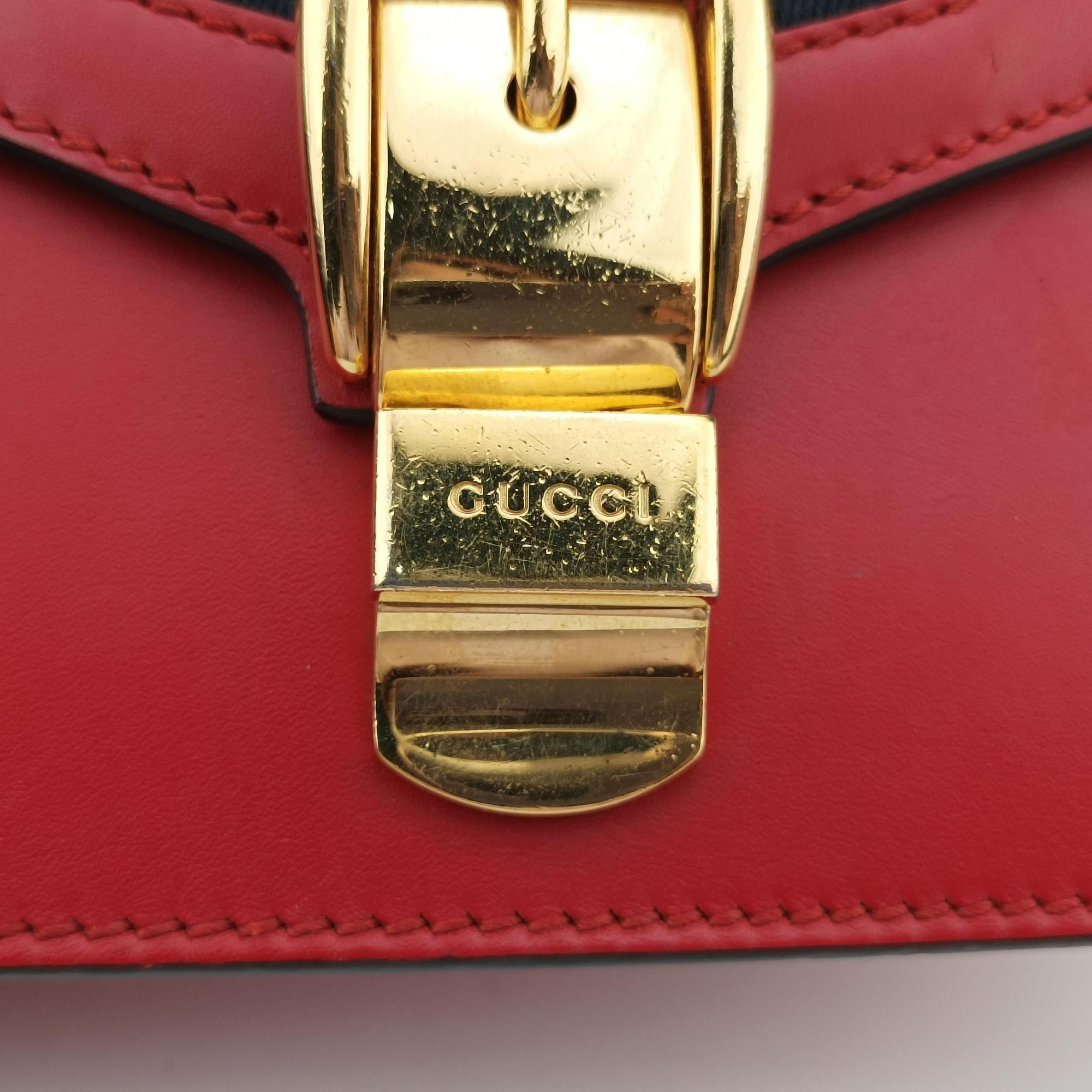 Pre-owned Gucci Sylvie Red×Black Leather 431666 shoulderbag | stylenewstar