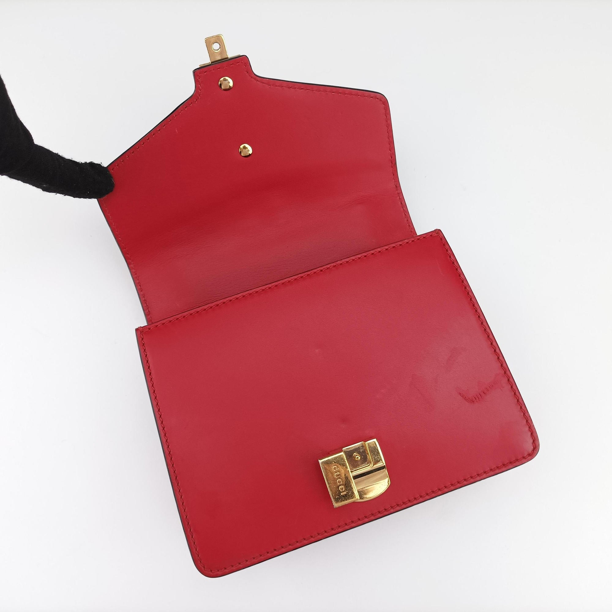 Pre-owned Gucci Sylvie Red×Black Leather 431666 shoulderbag | stylenewstar