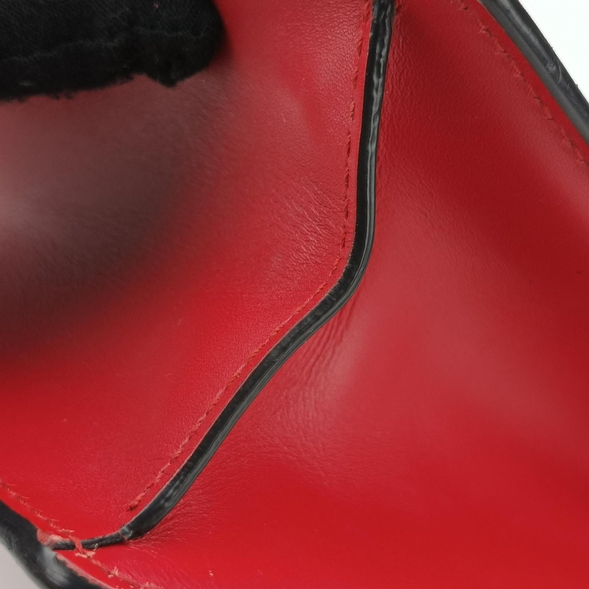 Pre-owned Gucci Sylvie Red×Black Leather 431666 shoulderbag | stylenewstar