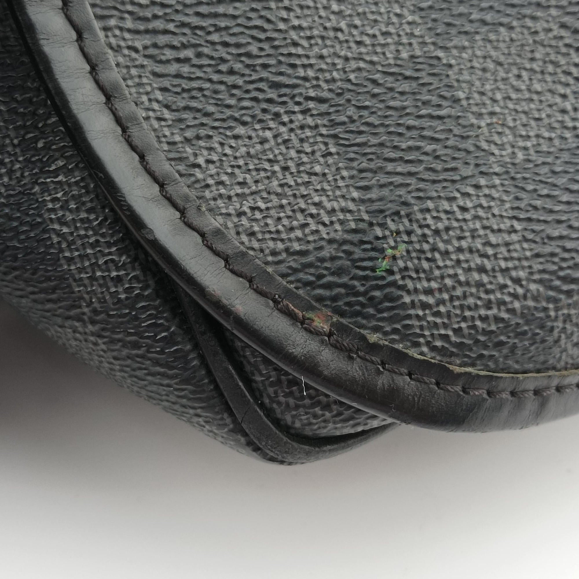 Pre-owned Louis Vuitton DANIEL MM Noir Damier GRAPHITE N58029 shoulderbag | stylenewstar
