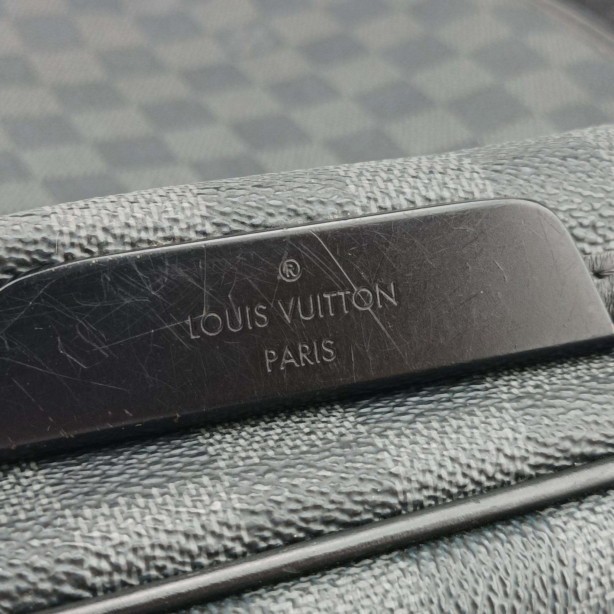 Pre-owned Louis Vuitton DANIEL MM Noir Damier GRAPHITE N58029 shoulderbag | stylenewstar